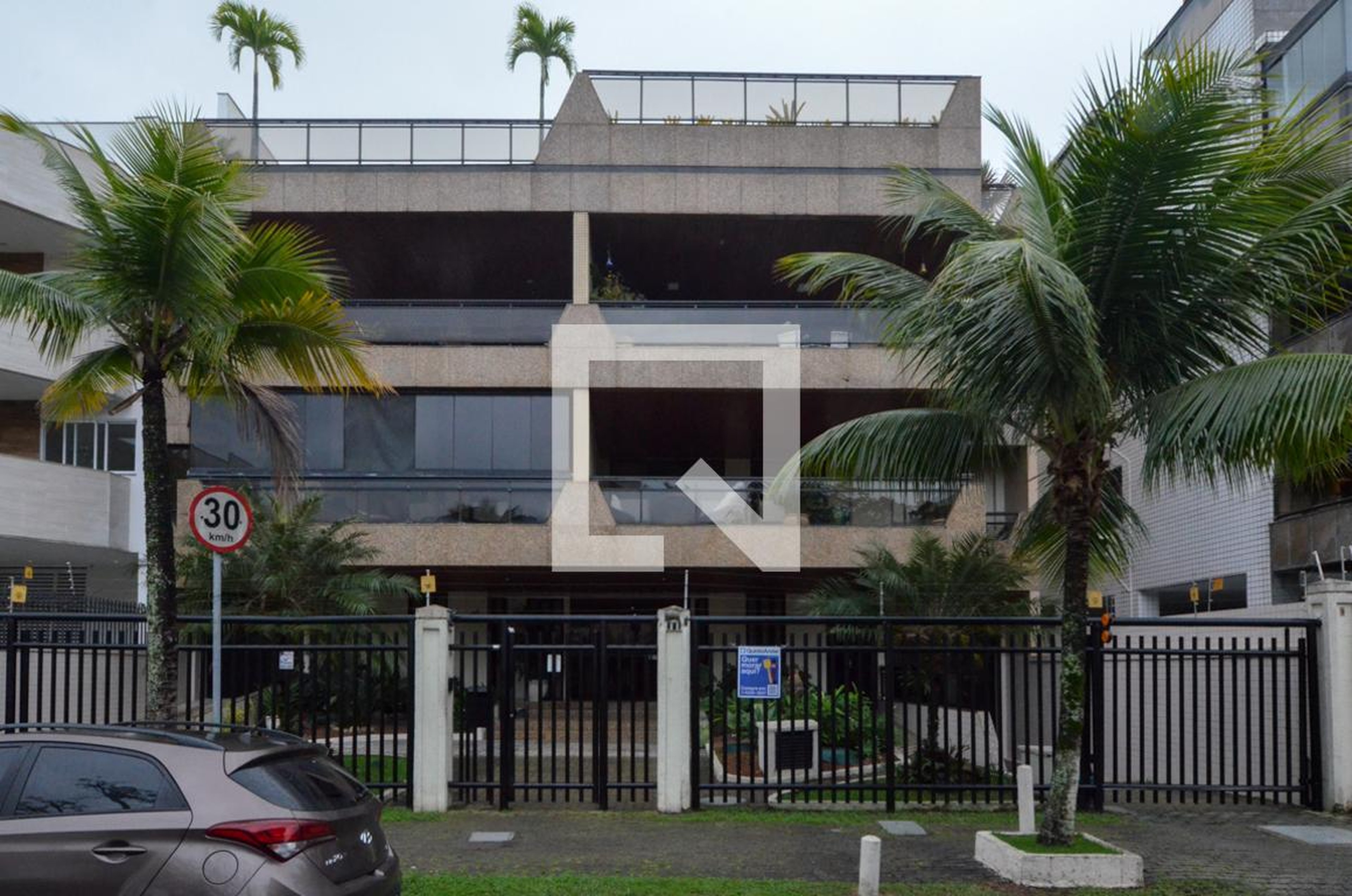 Fachada do Prédio Condomínio em Avenida Genaro de Carvalho, 2184