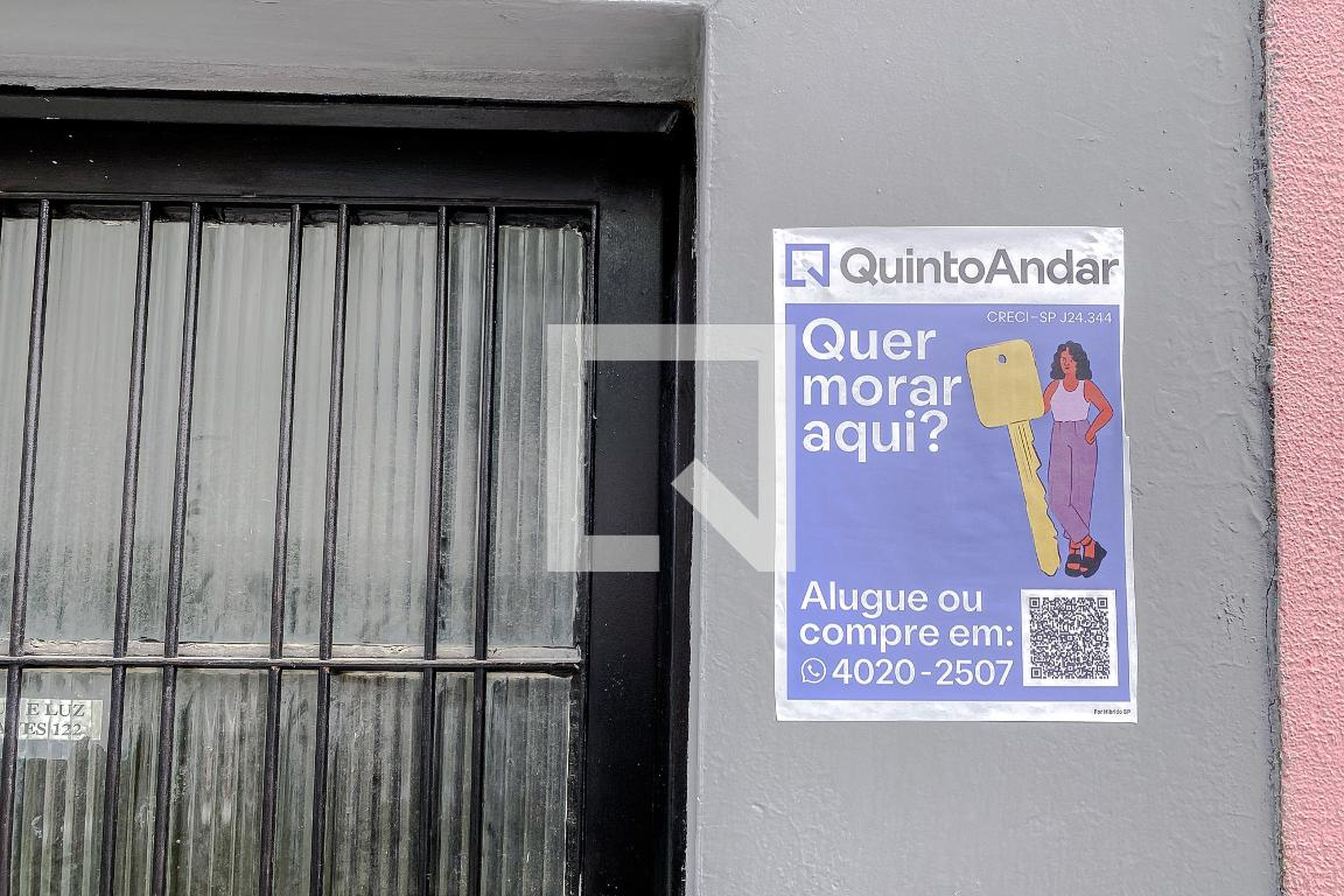 Fachada Condomínio em Rua Carneiro Leão, 116