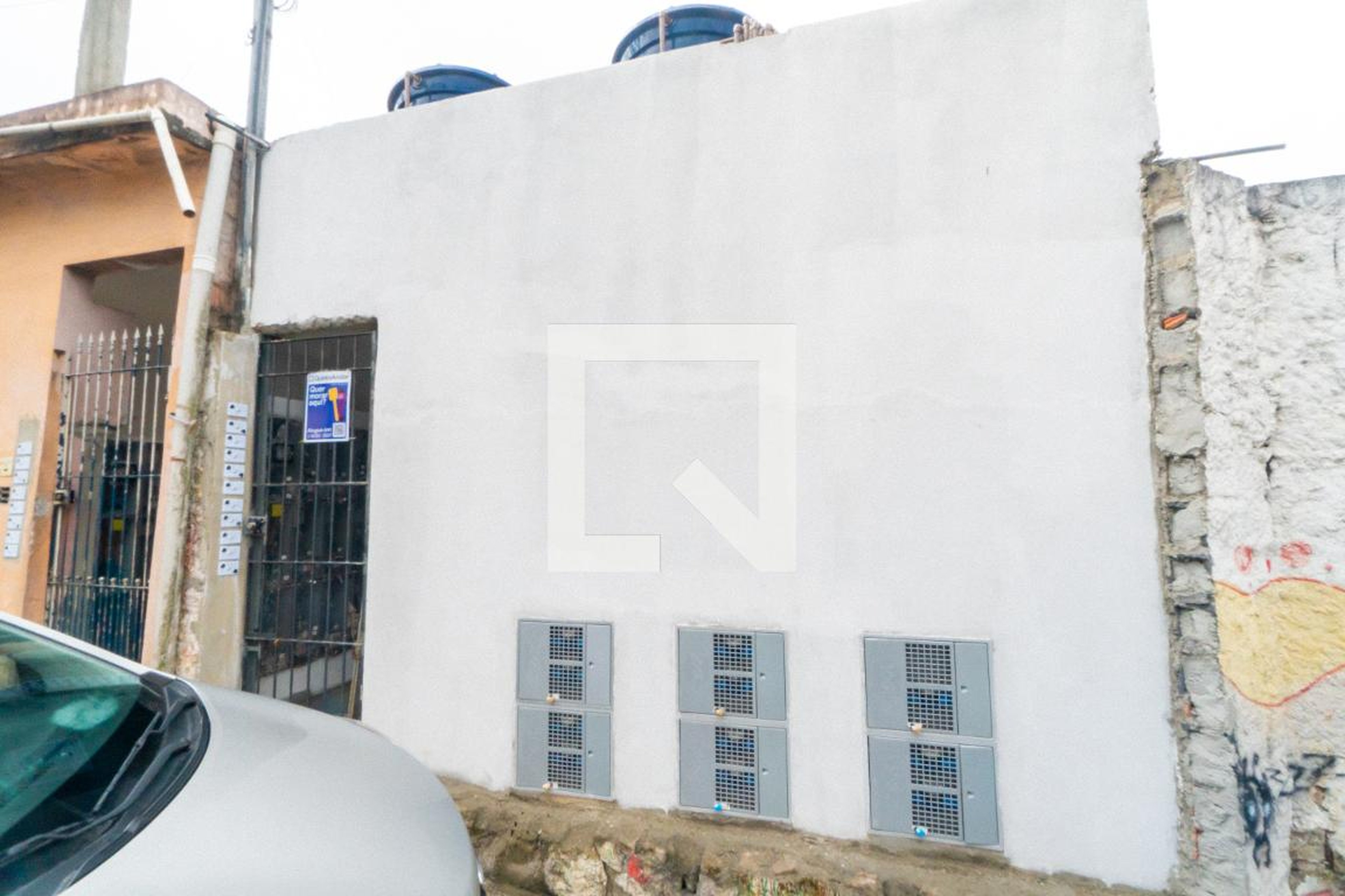 Fachada Condomínio em Rua Giúlio Neri, 98