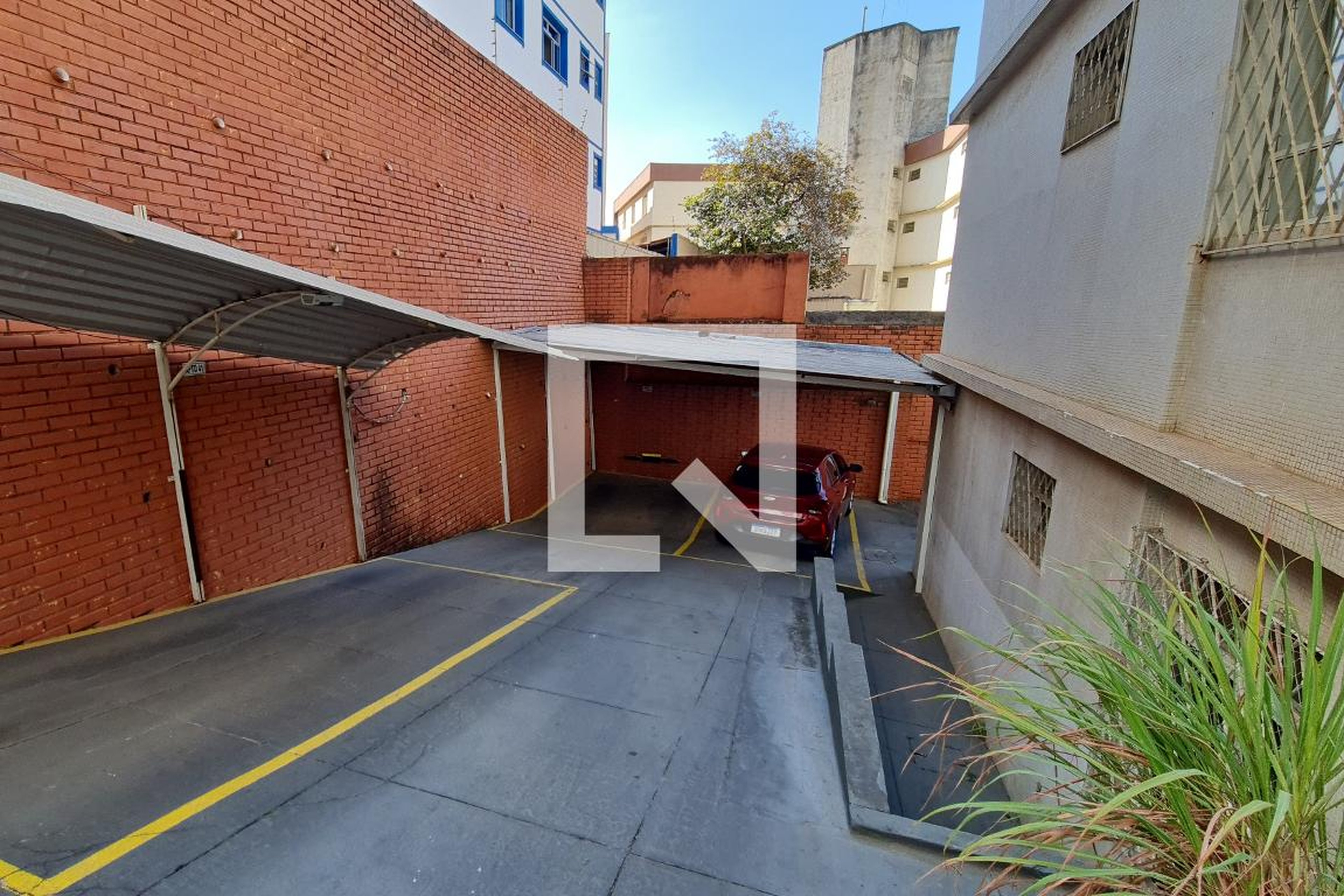 Estacionamento - Edifício Maria do Carmo