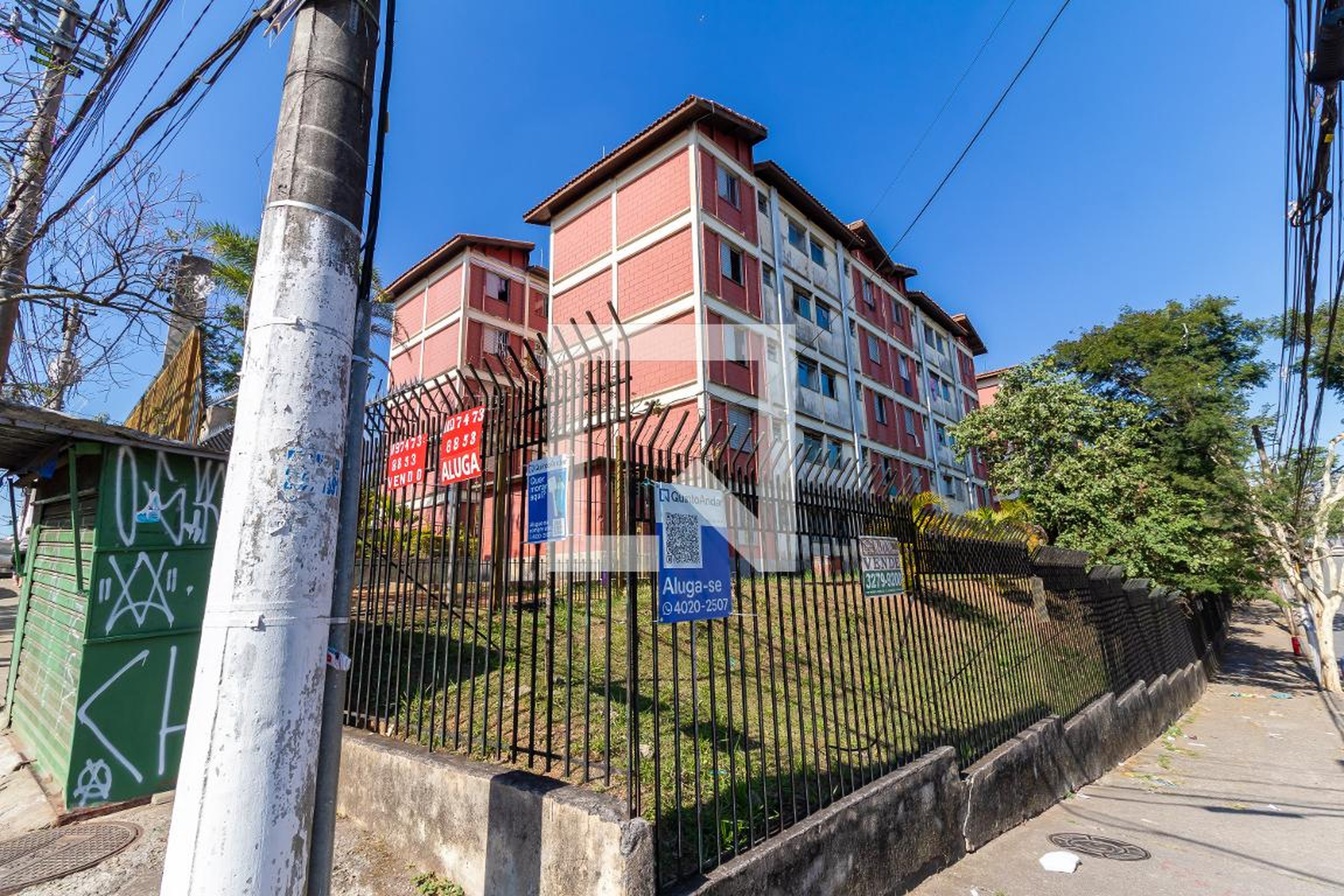 Fachada Condomínio em Rua Rafael Albarini, 4