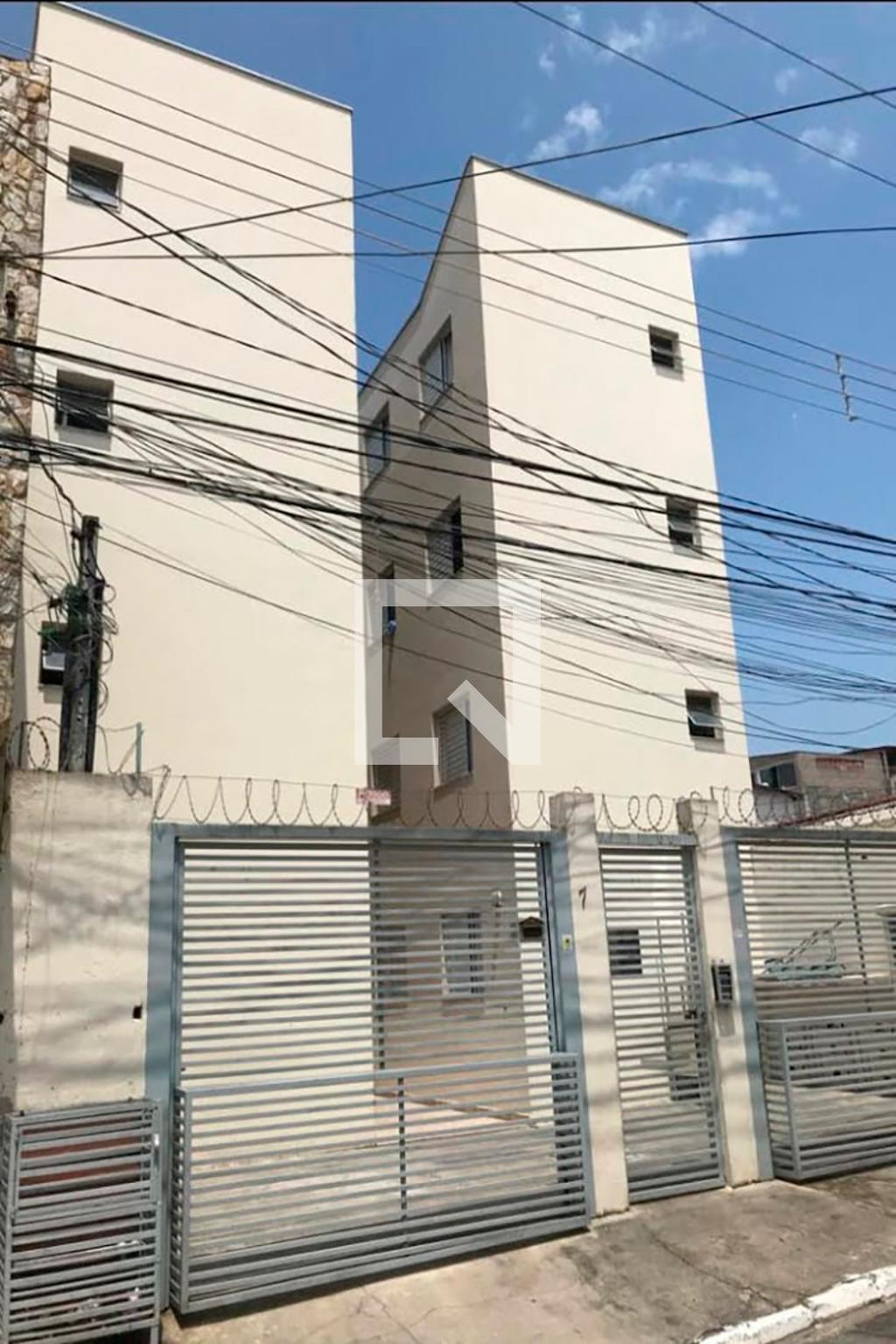 Fachada Condomínio em Rua José Guimarães, 7