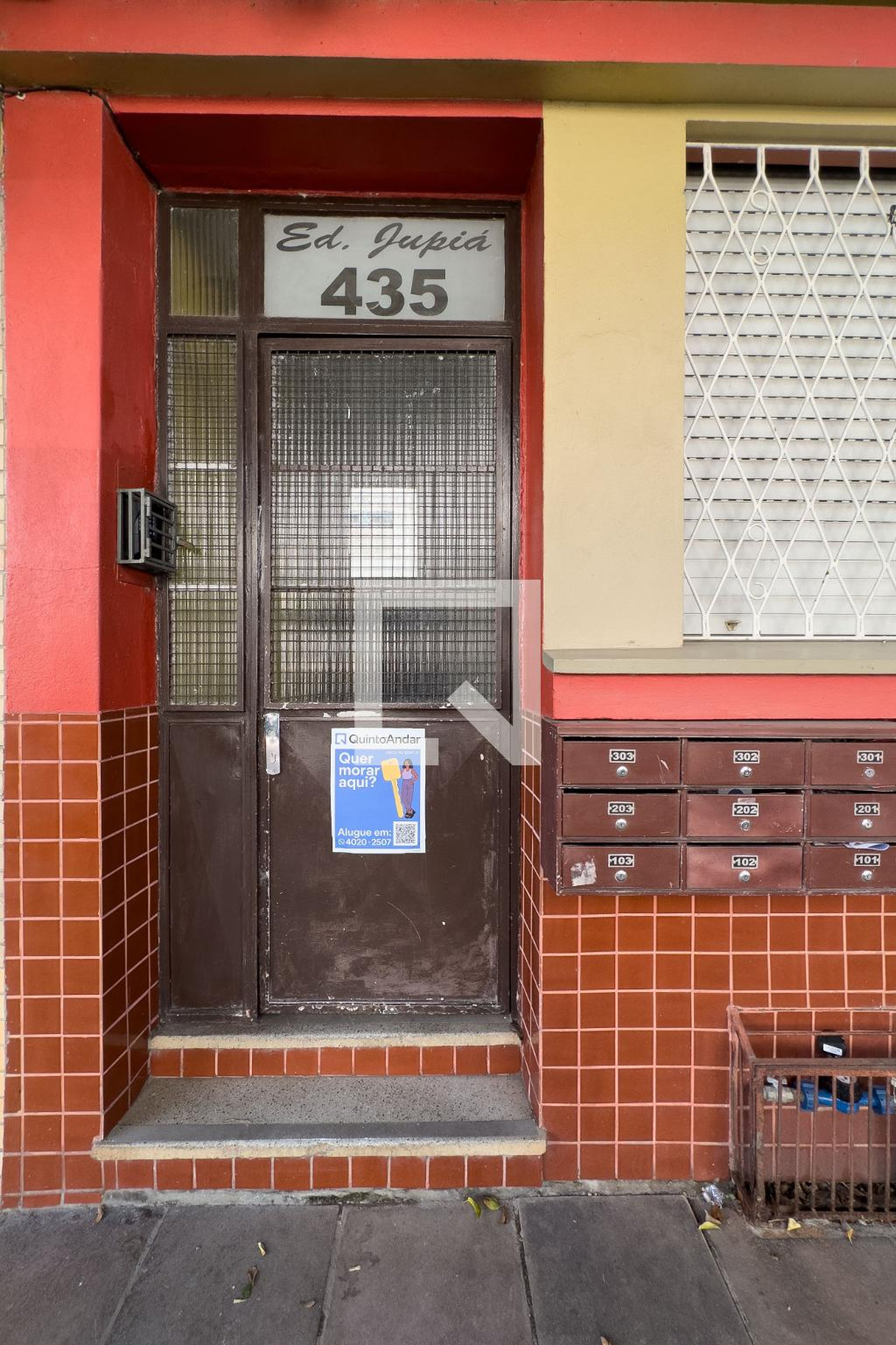 Fachada Condomínio em Rua Jacinto Gomes, 435