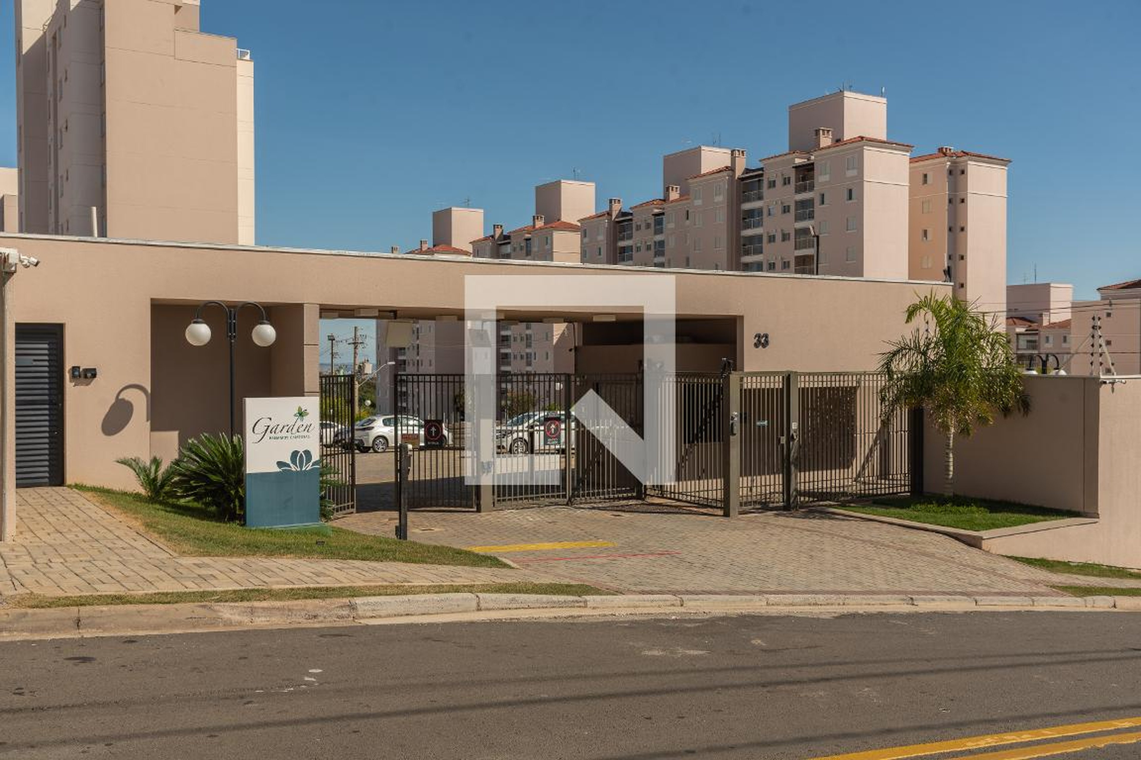 Fachada do Condomínio Condomínio em Rua Vicente Celestino, 33