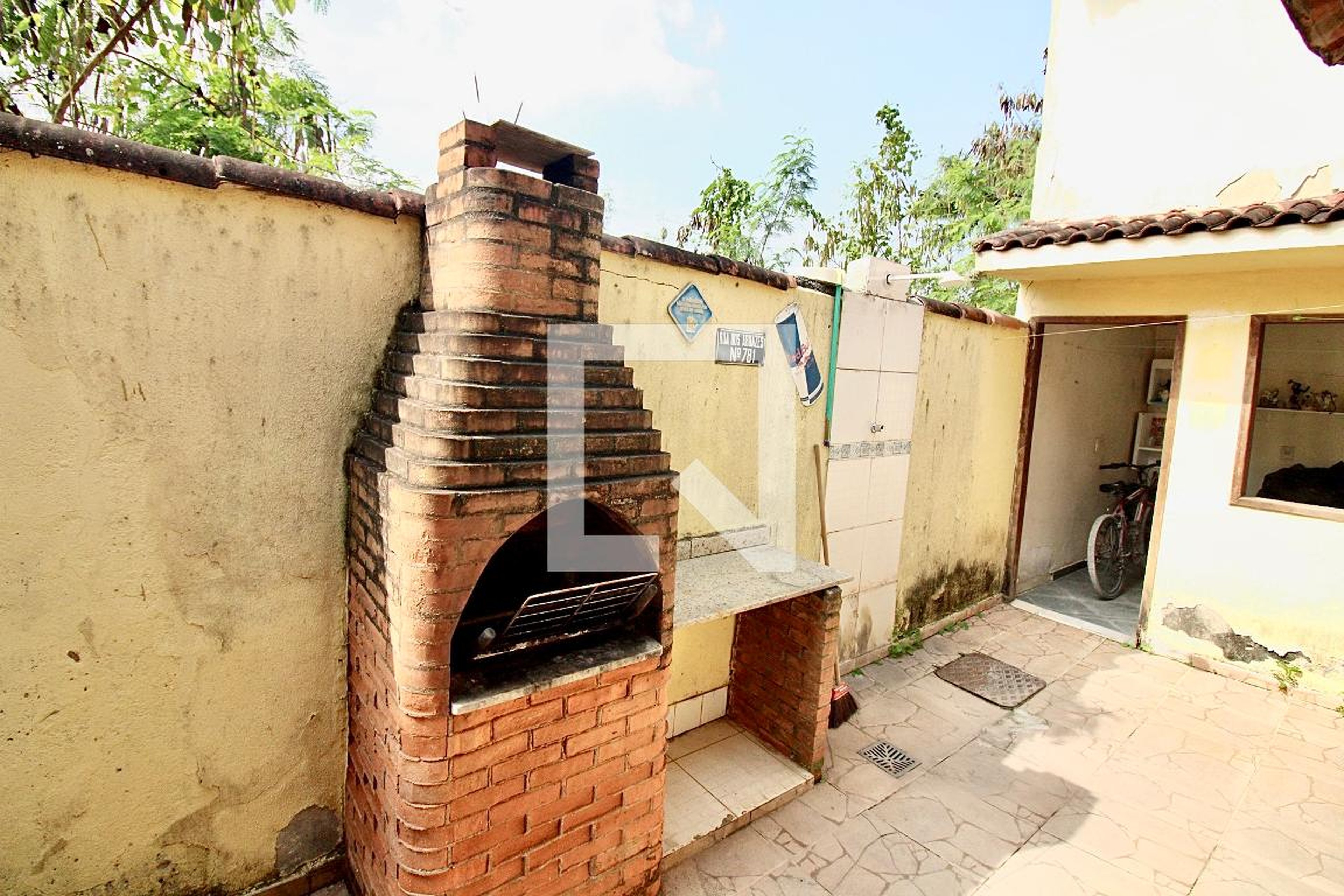 Churrasqueira - Garden Flowers