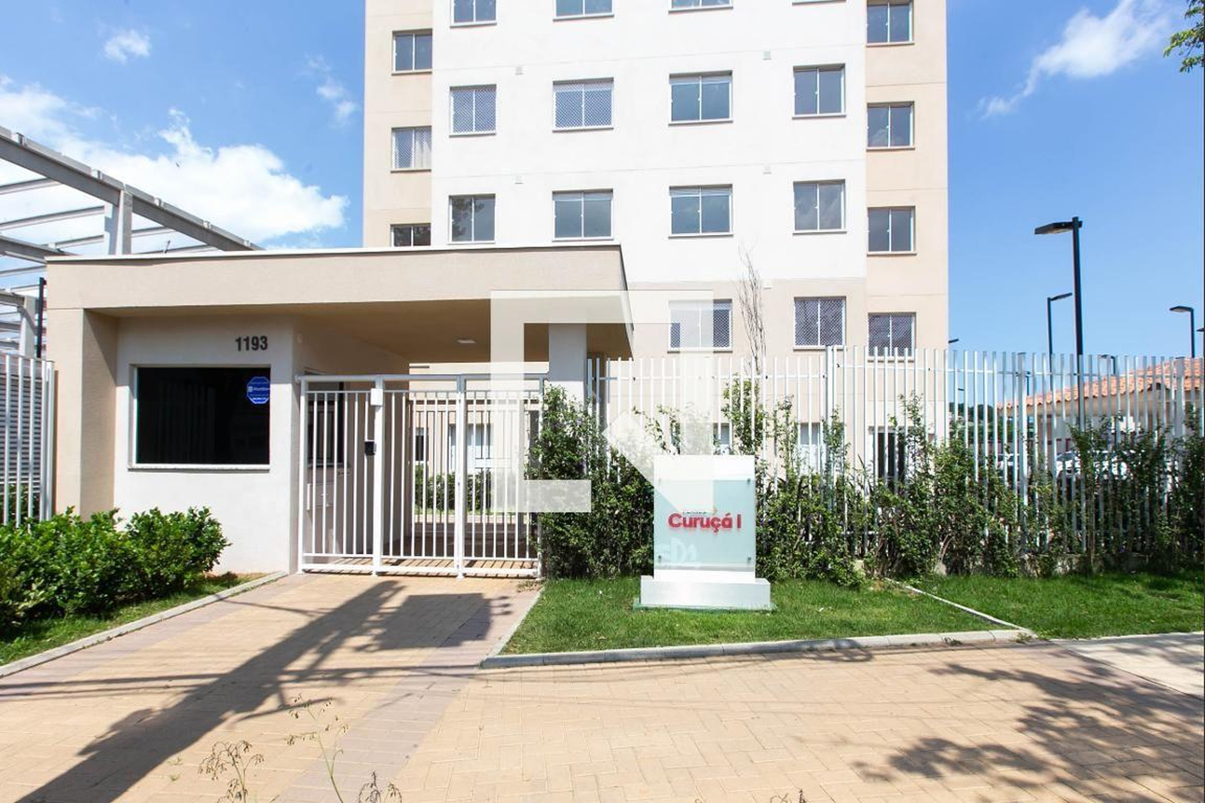 Fachada Condomínio em Rua Osório Franco Vilhena, 1103