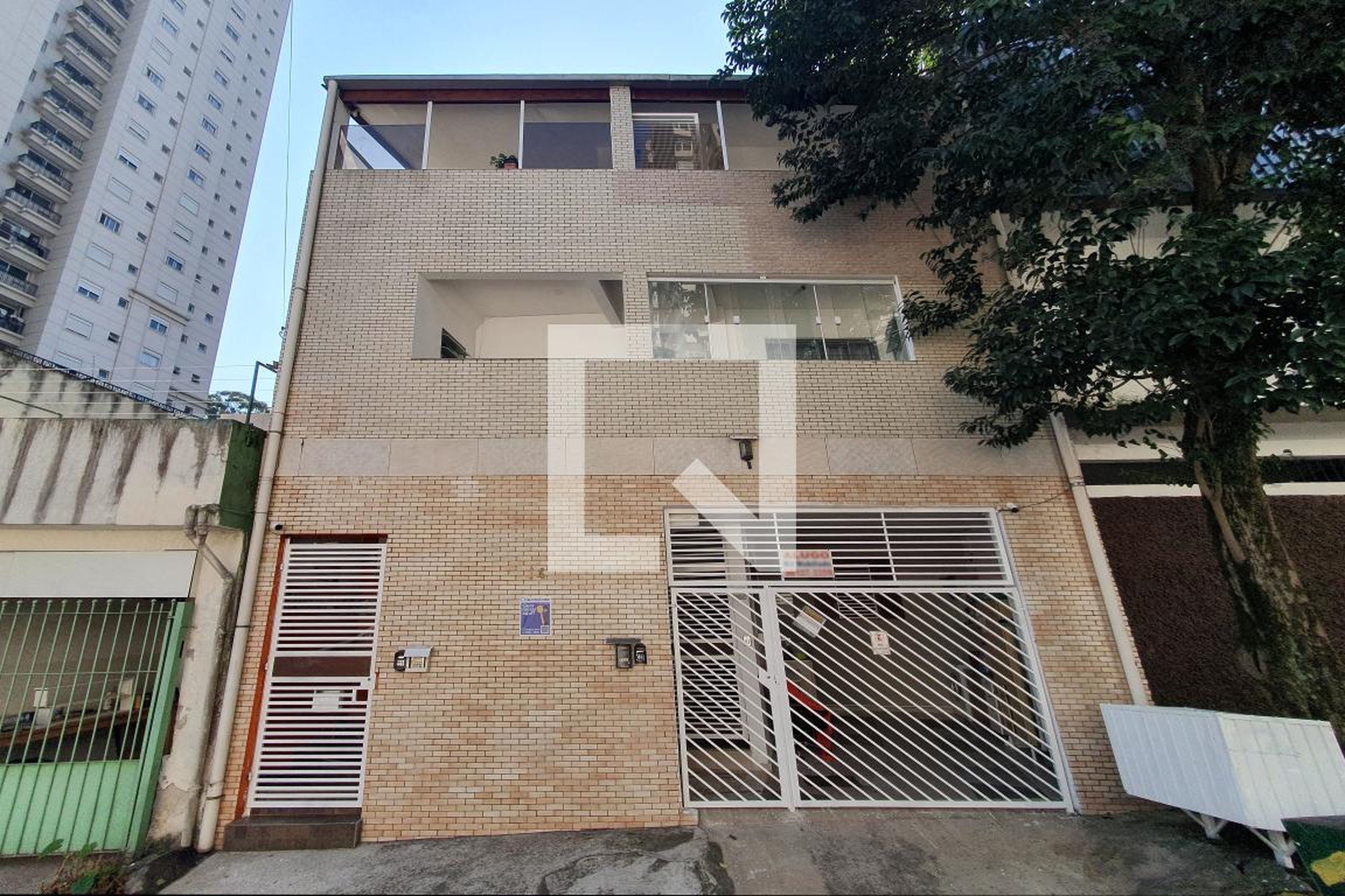 Fachada do Prédio Condomínio em Rua Manoel Mateus, 14