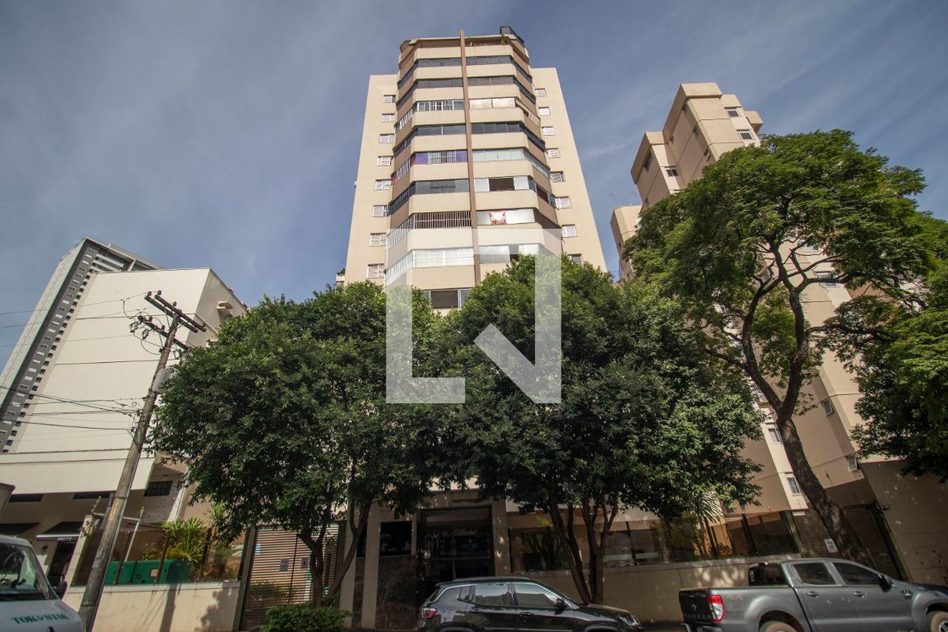 Fachada Condomínio em Avenida Jornalista Américo Fernandes (antiga Rua11, 800