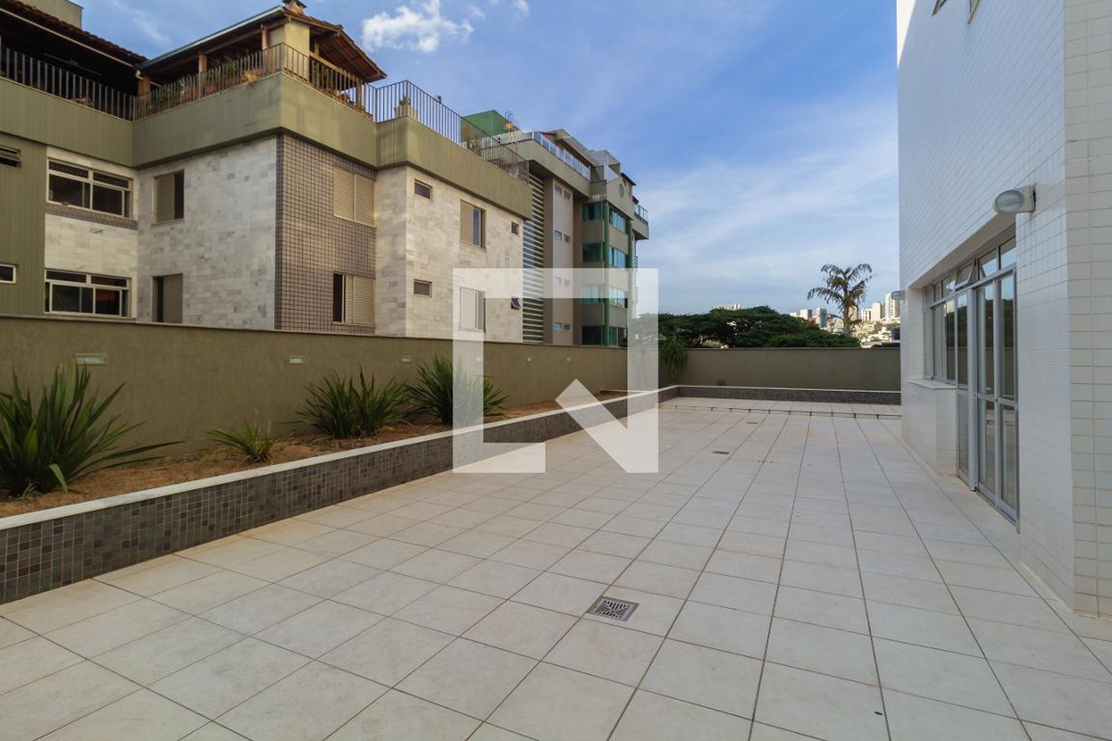 Fachada Residencial Mayrata