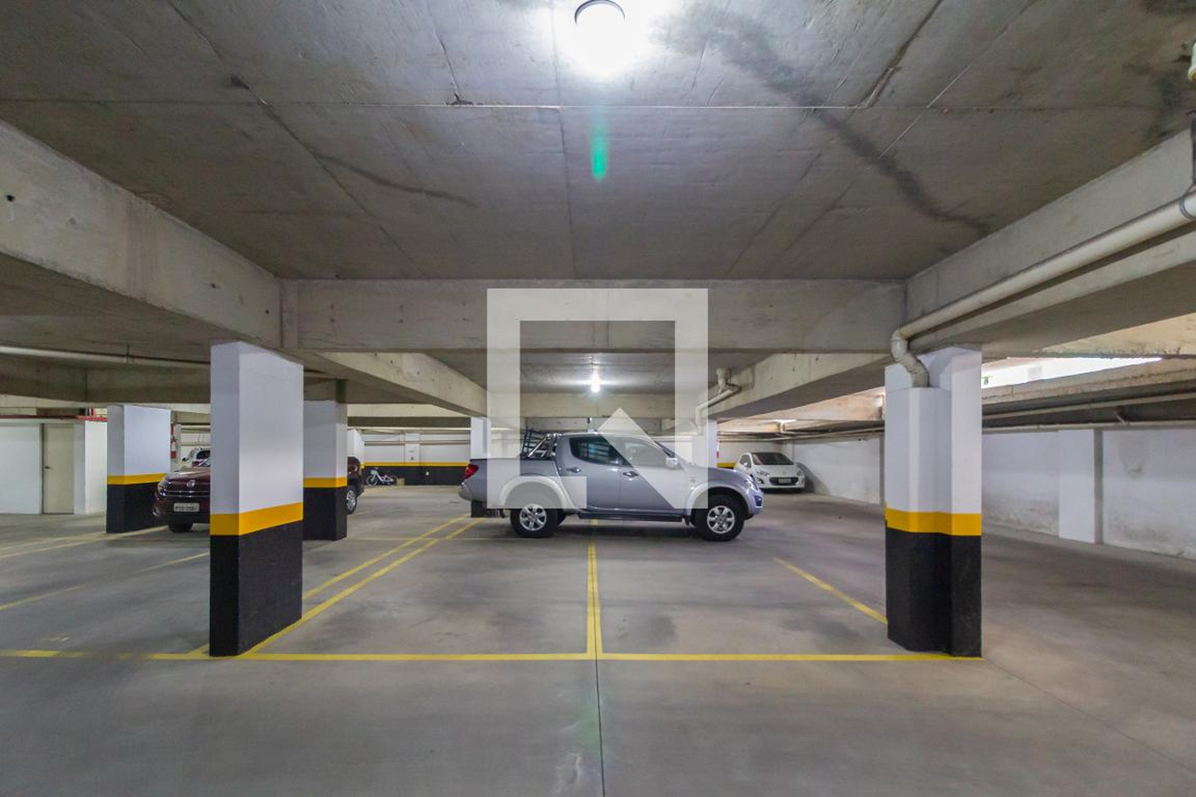 Estacionamento - Residencial Mayrata