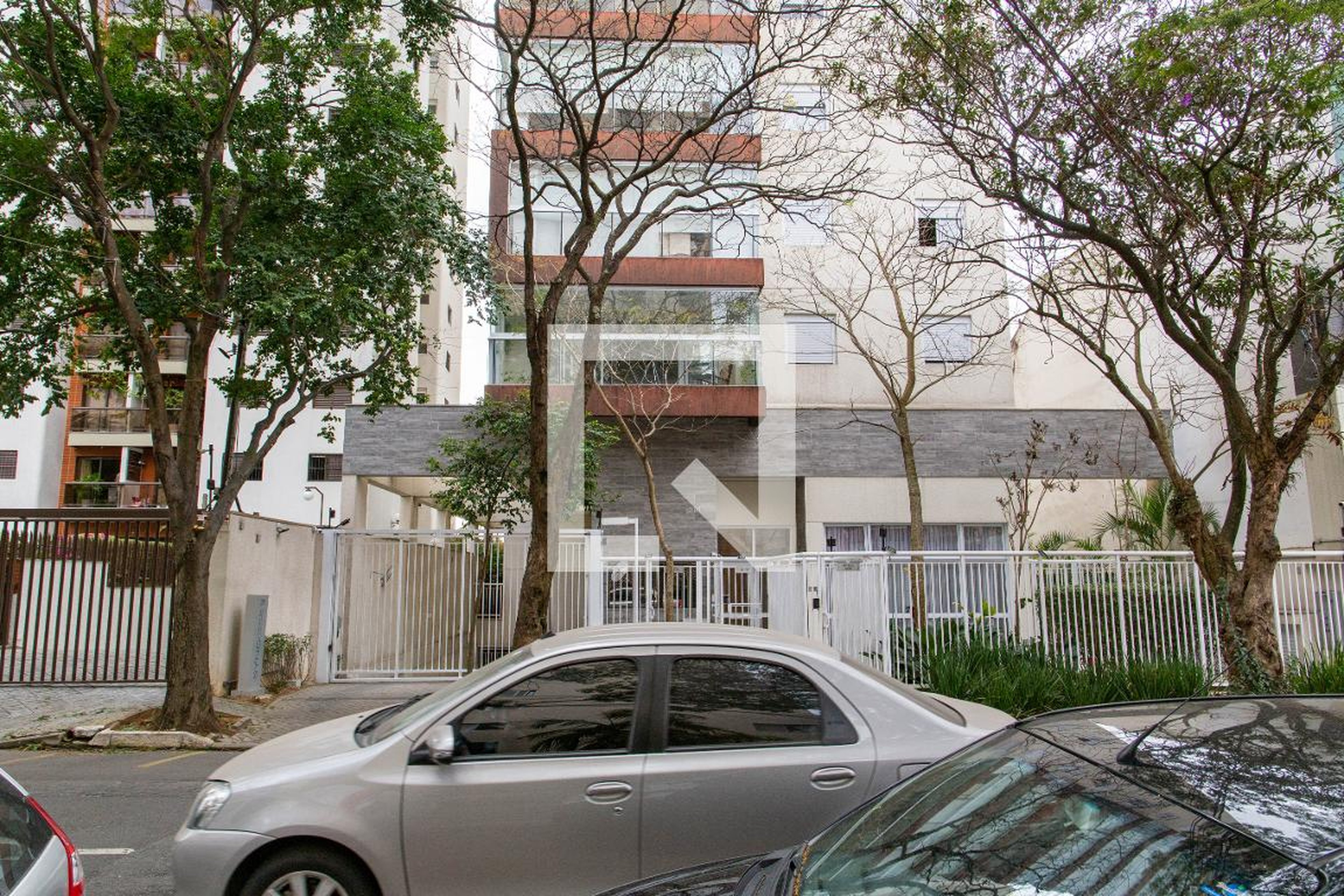 Fachada do condomínio Condomínio Sync Praça da Árvore