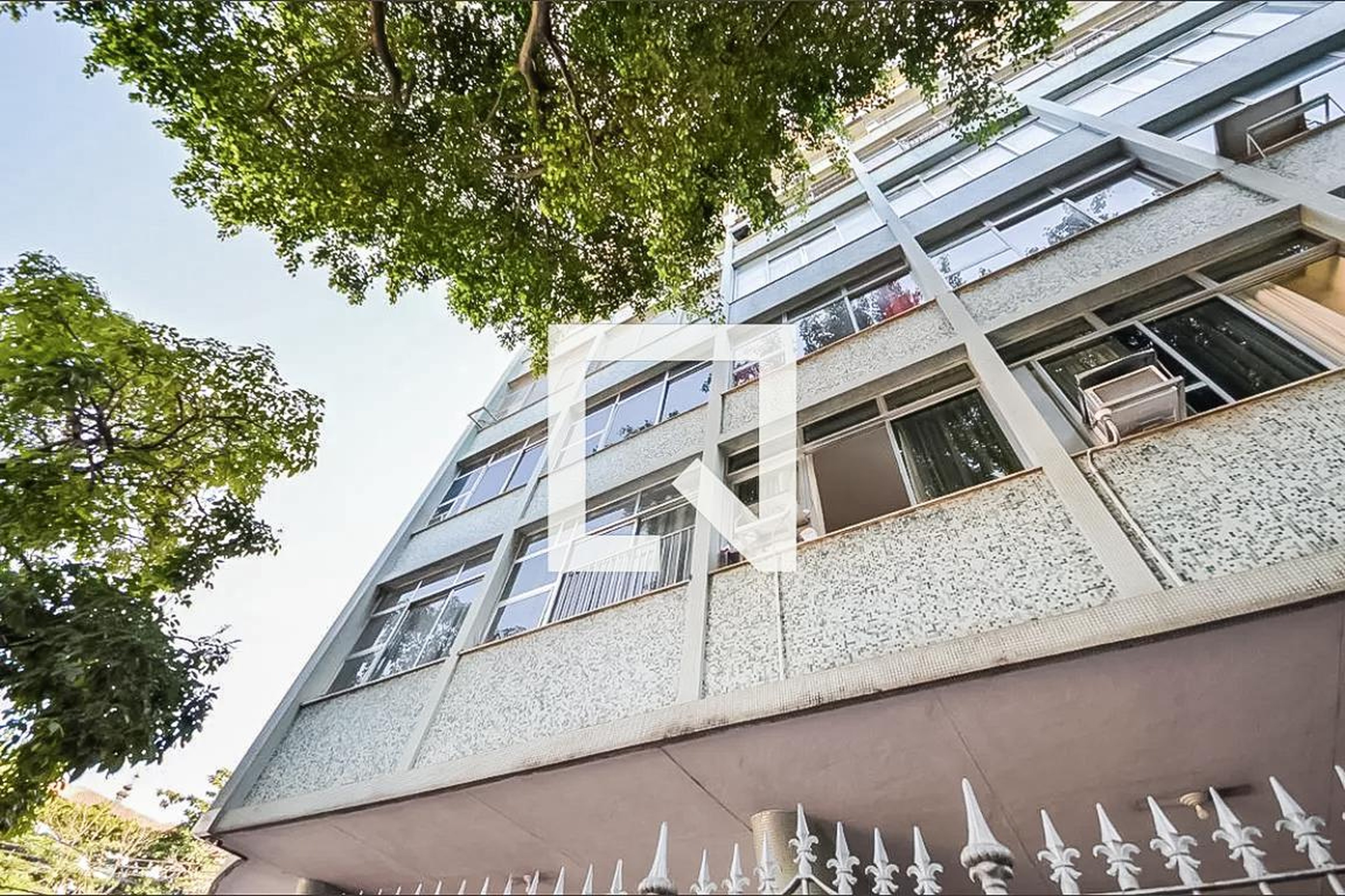 Fachada Condomínio em Rua Barão de Iguatemi, 422