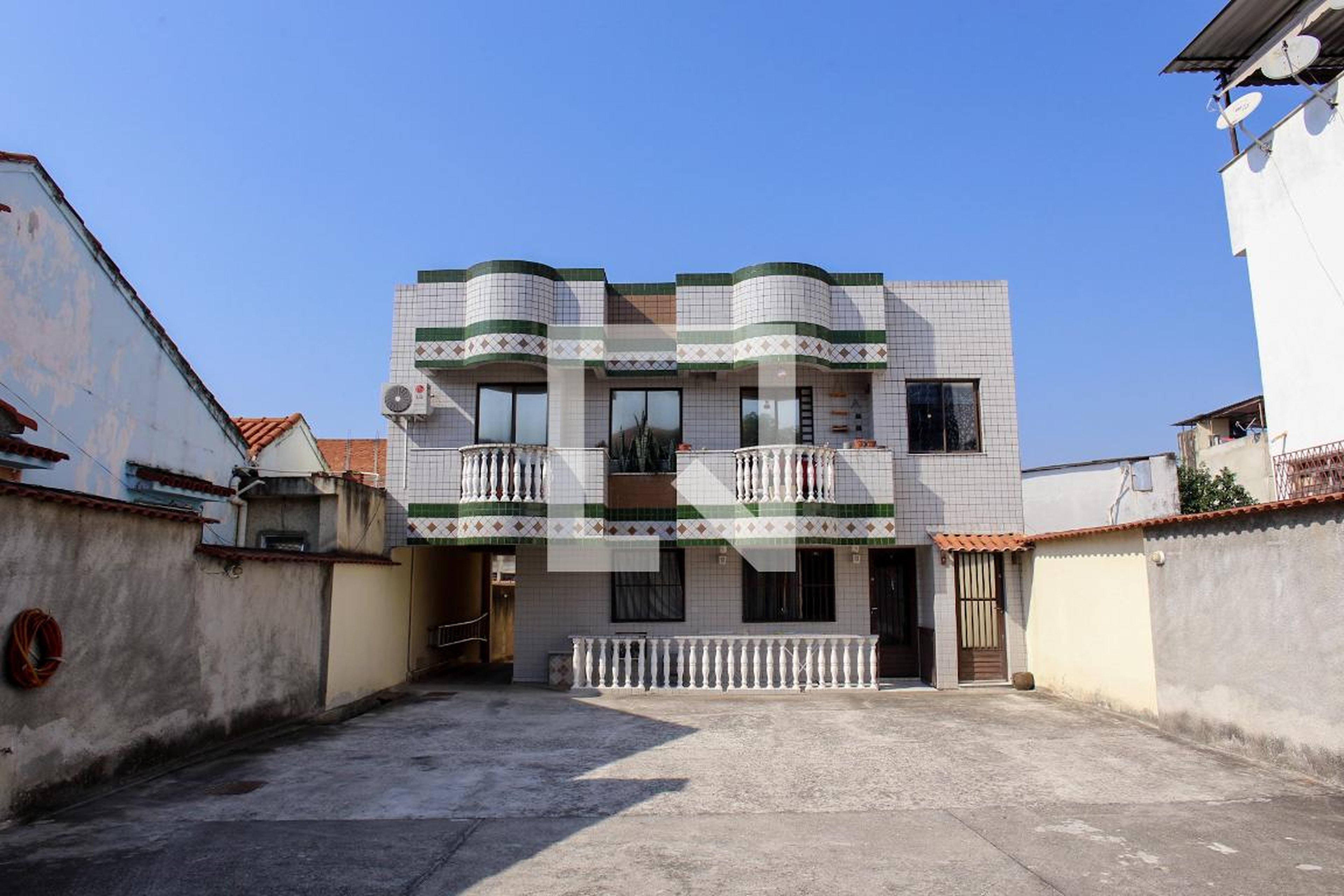 Fachada Condomínio Rua Silva Xavier 114