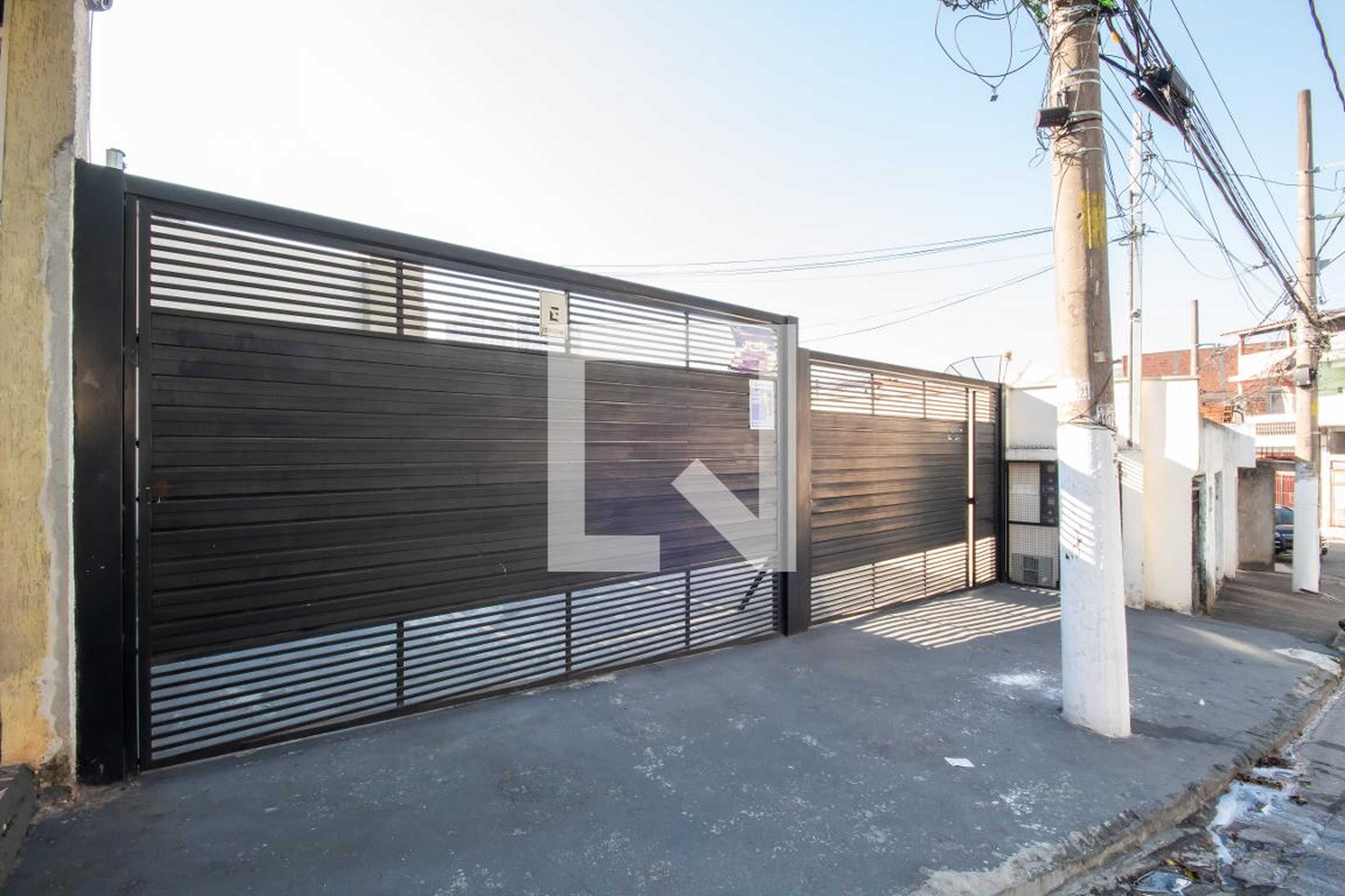 Fachada Condomínio em Rua Osvaldo Manoel de Oliveira, 190