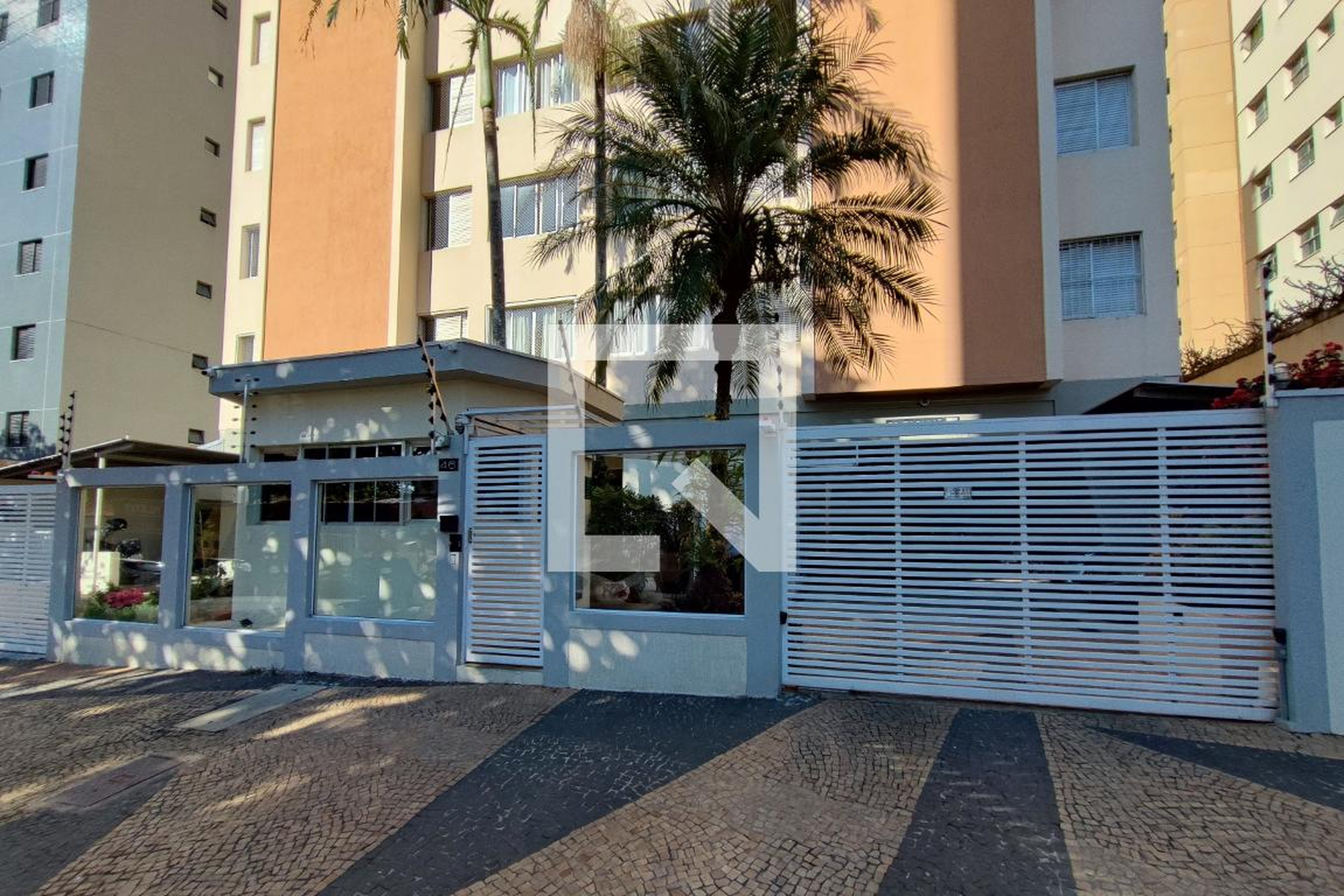 Fachada do Condomínio Condomínio Tarumã