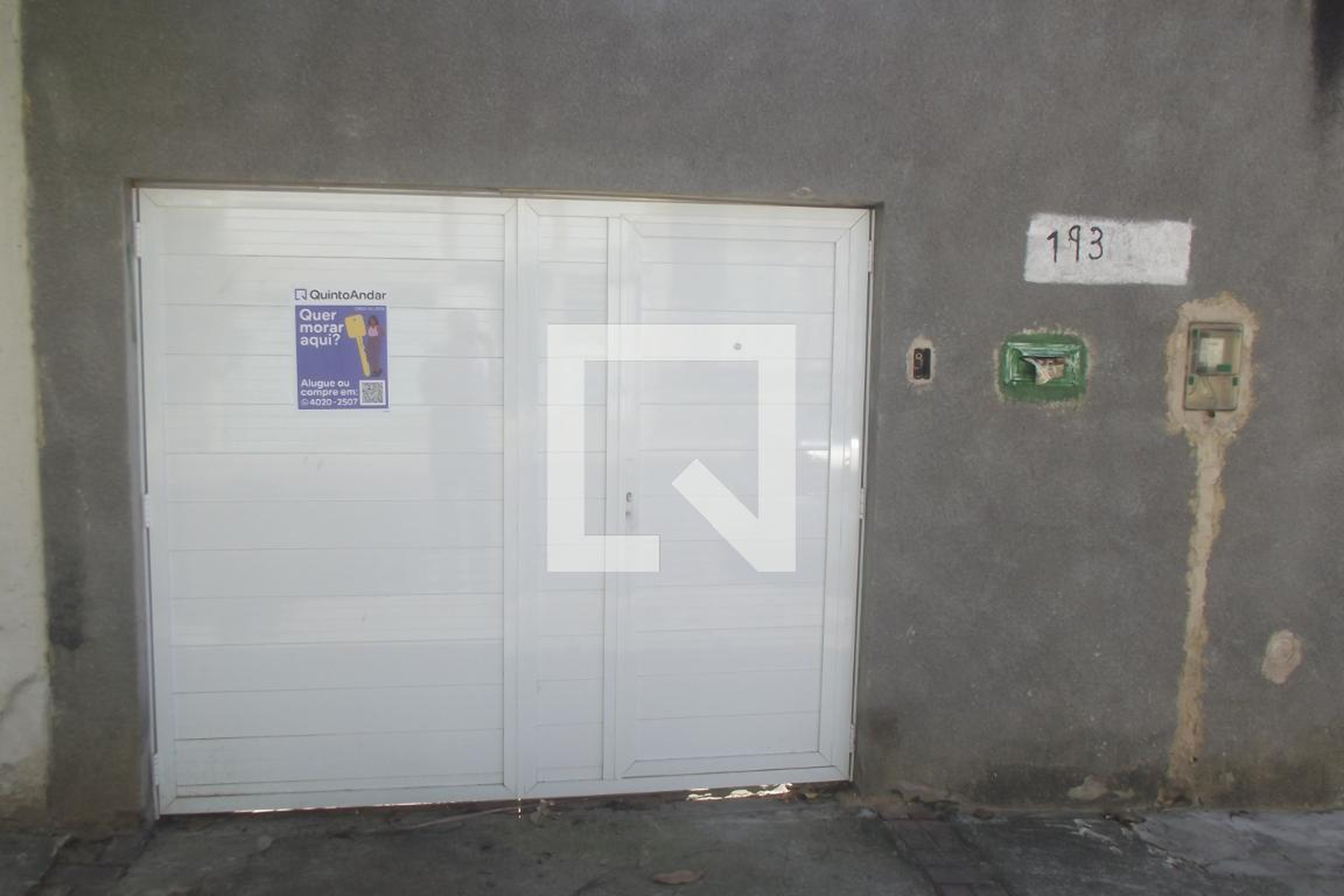 Fachada Condomínio em Rua Gonzaga de Campos, 193