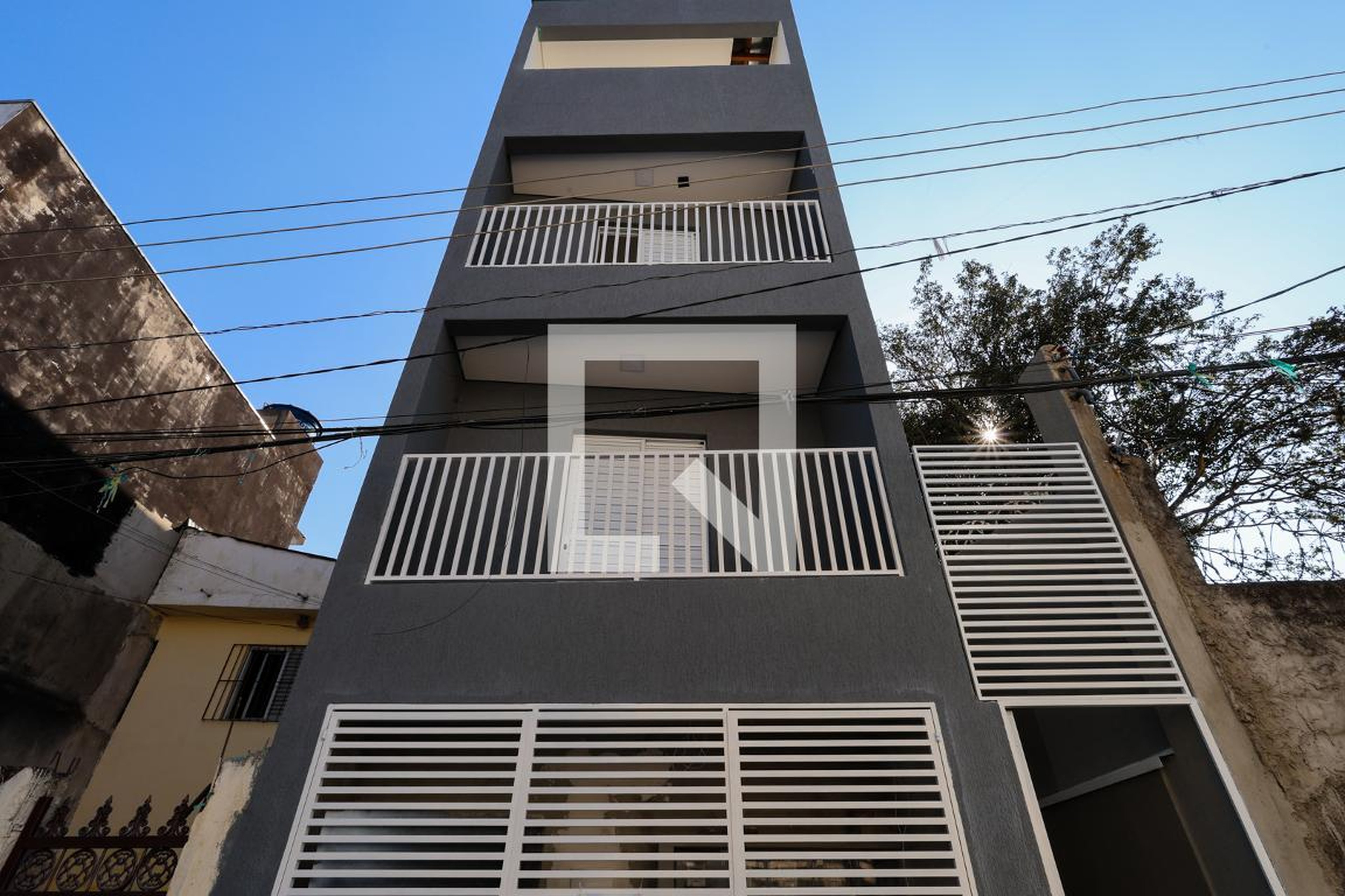 Fachada do prédio Condomínio em Rua Pontal da Barra, 97