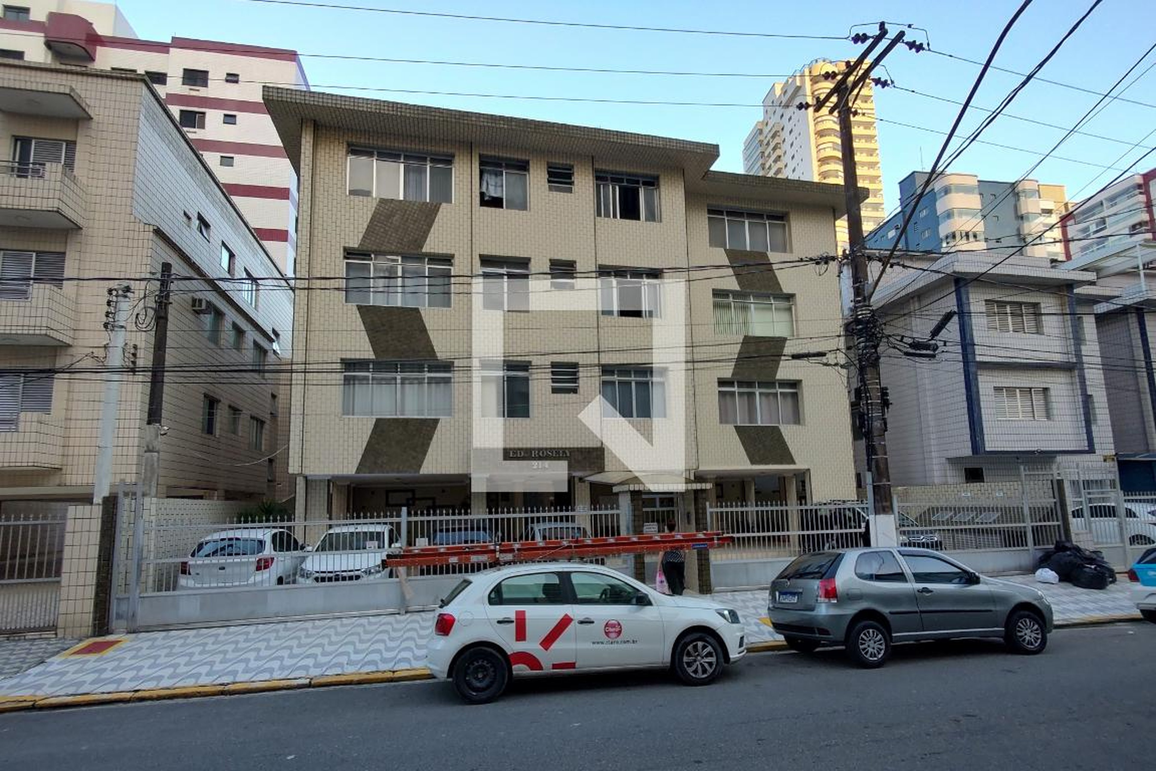 Fachada Condomínio em Rua Joaquim Teixeira de Carvalho, 222