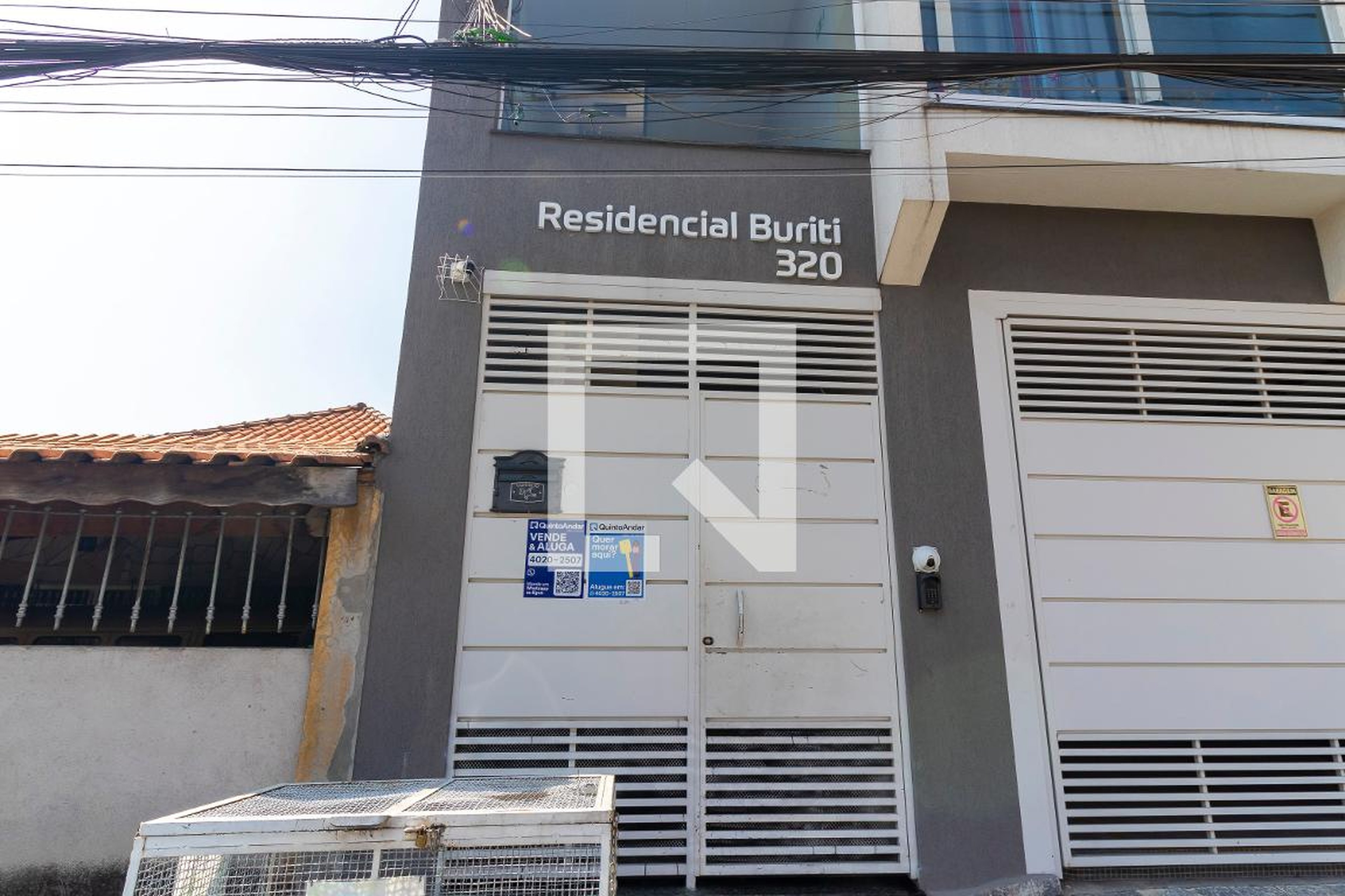 Fachada Condomínio em Rua Ibiajara, 17