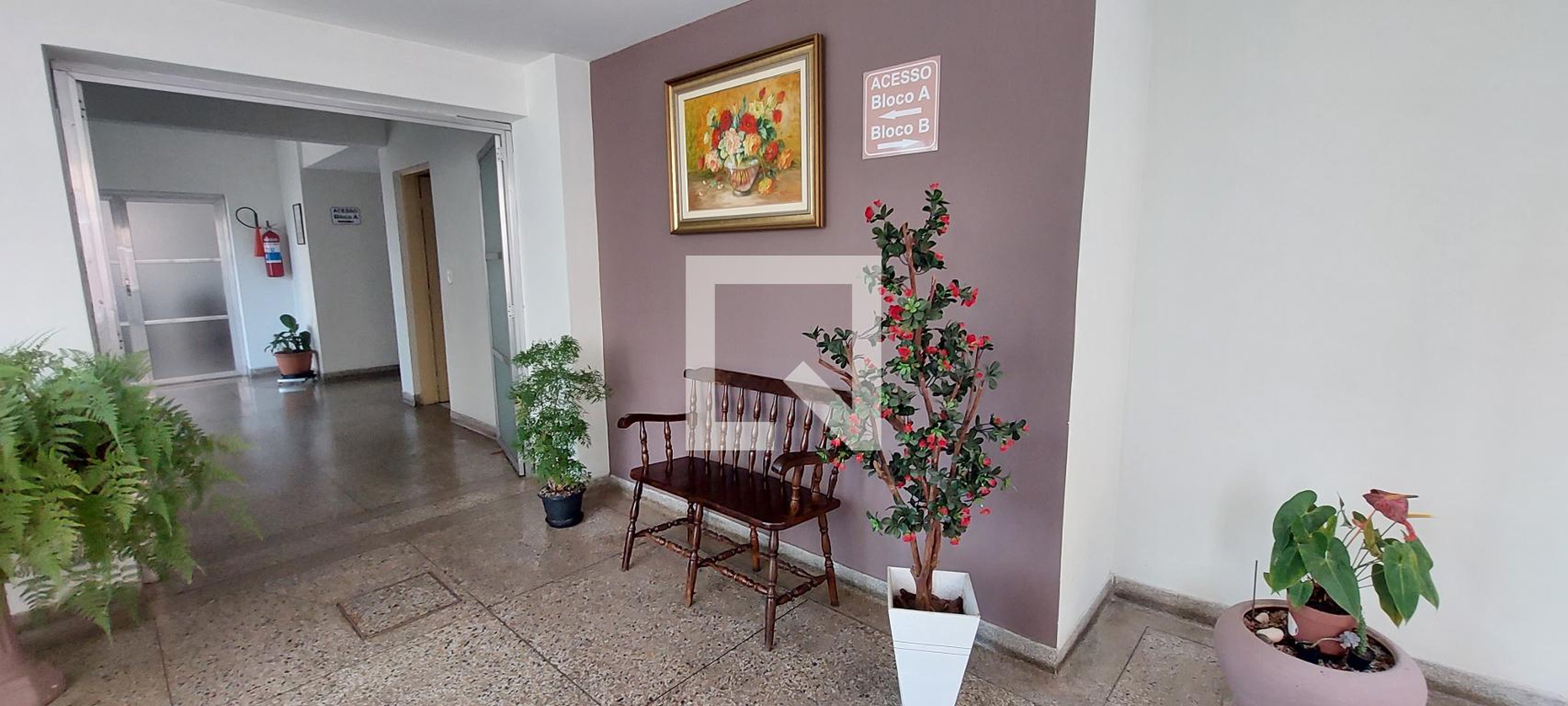 Hall entrada - Edifício Mirella