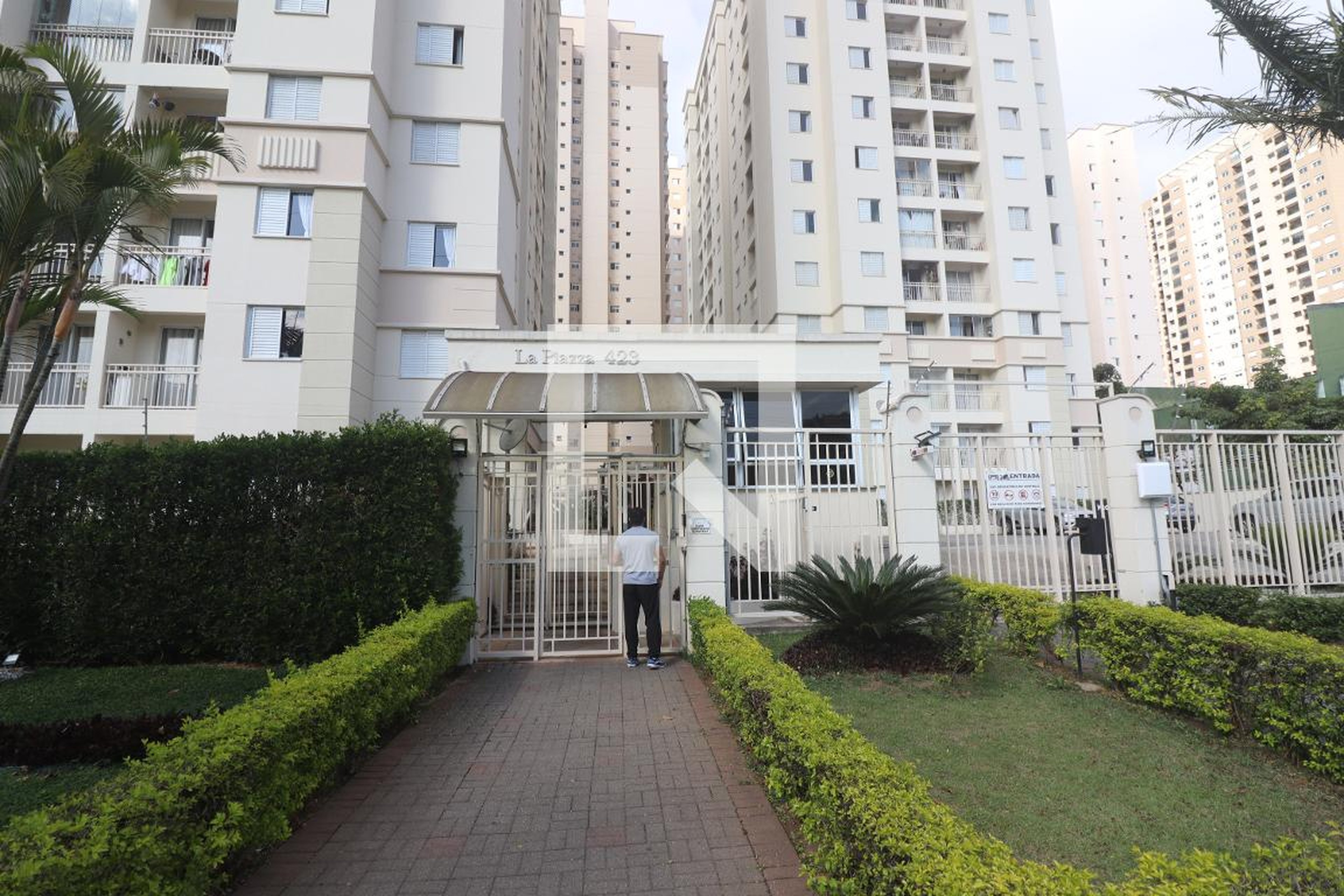 Fachada do condomínio Condomínio La Piazza