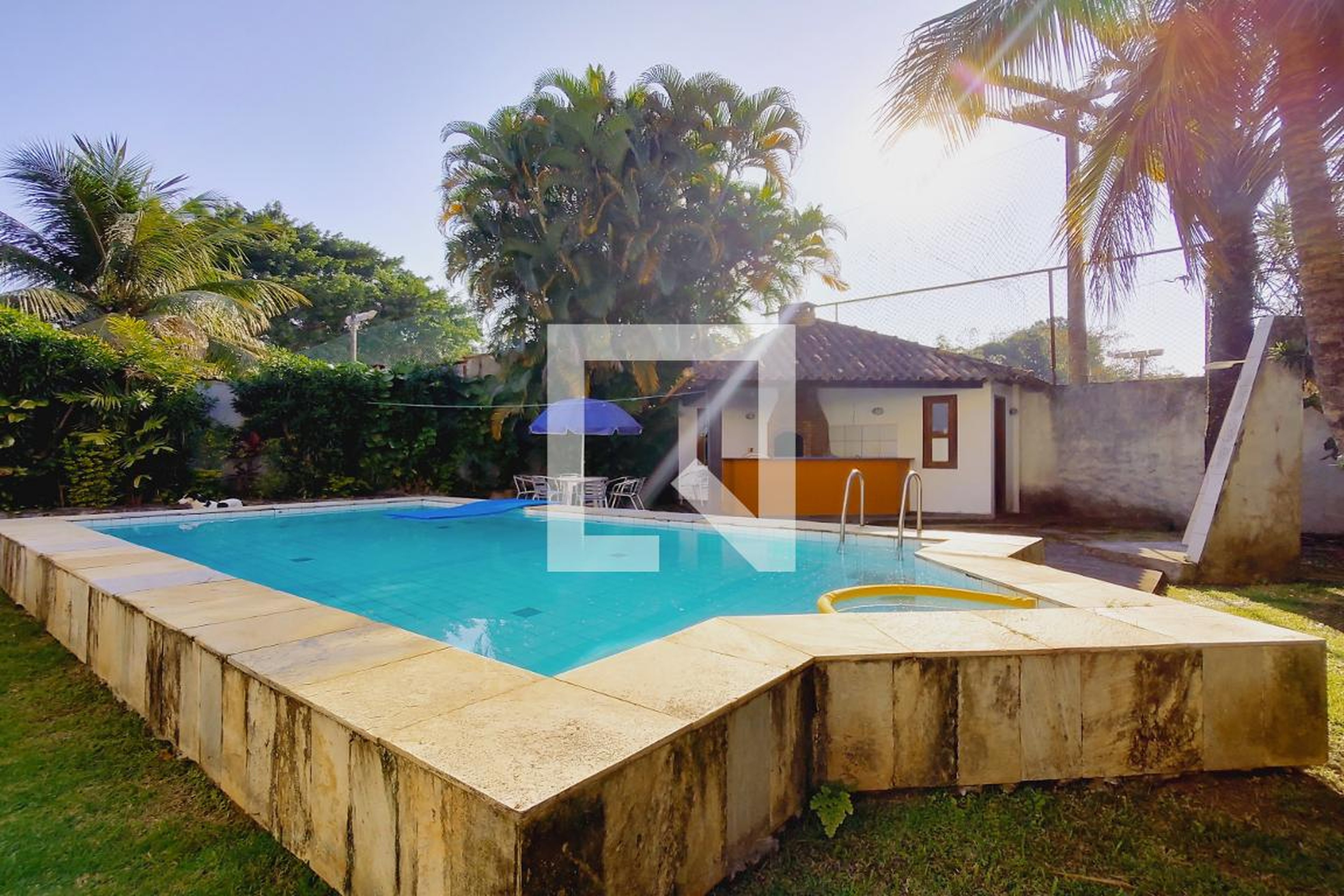 Piscina Condomínio em Rua Aroeira, 427