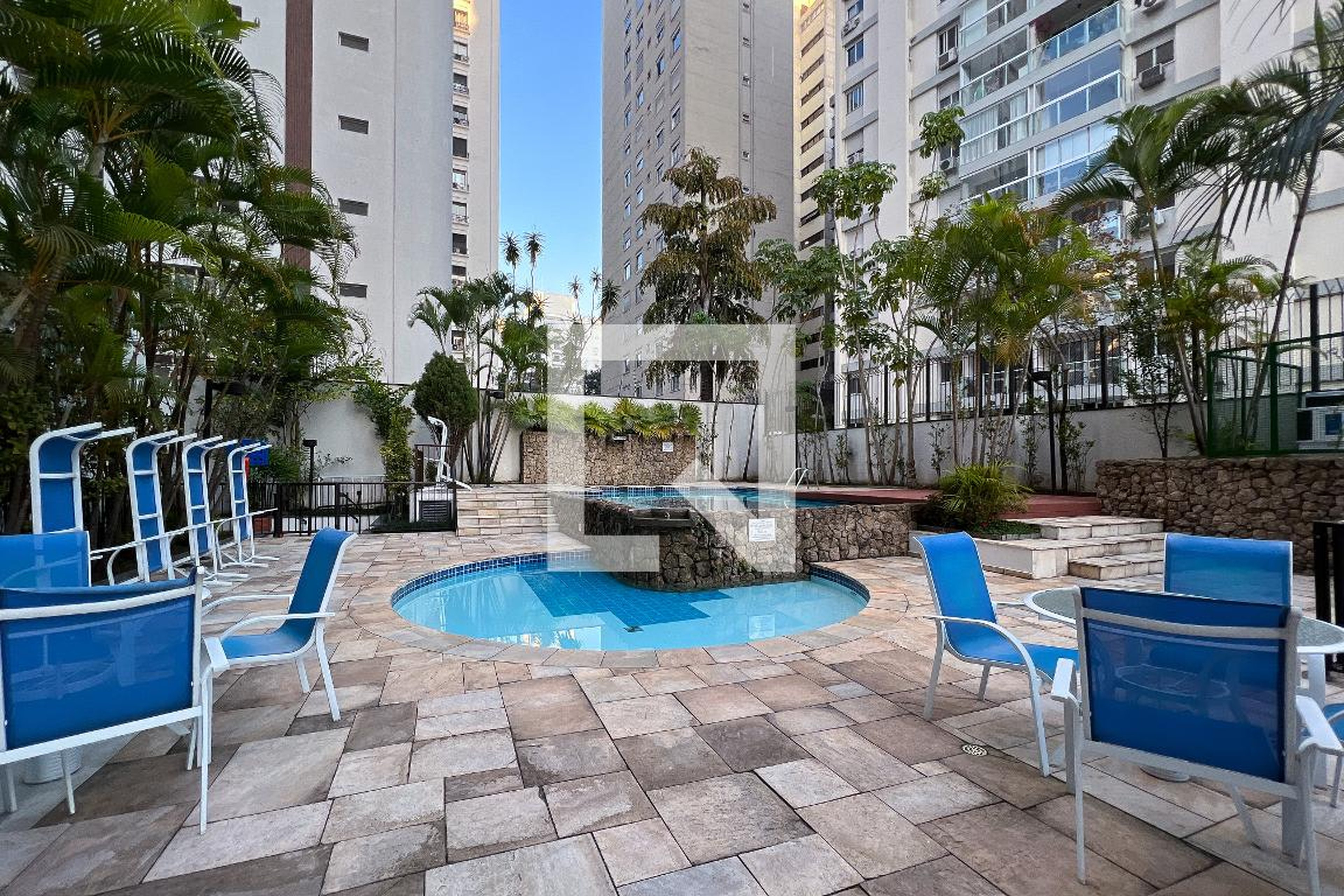 Piscina - Edifício Vinicius de Moraes