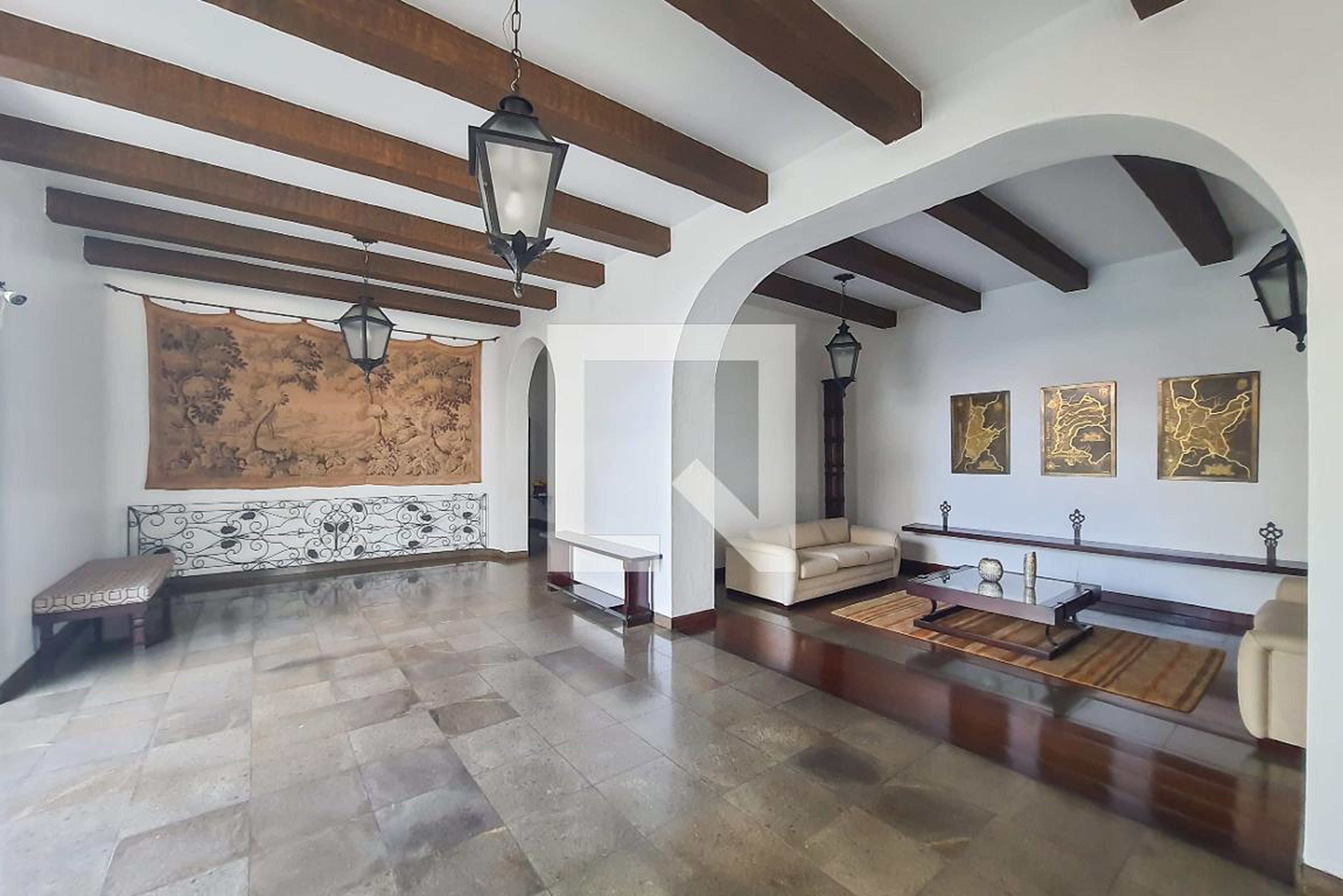 Hall - Edifício Solar de Coimbra