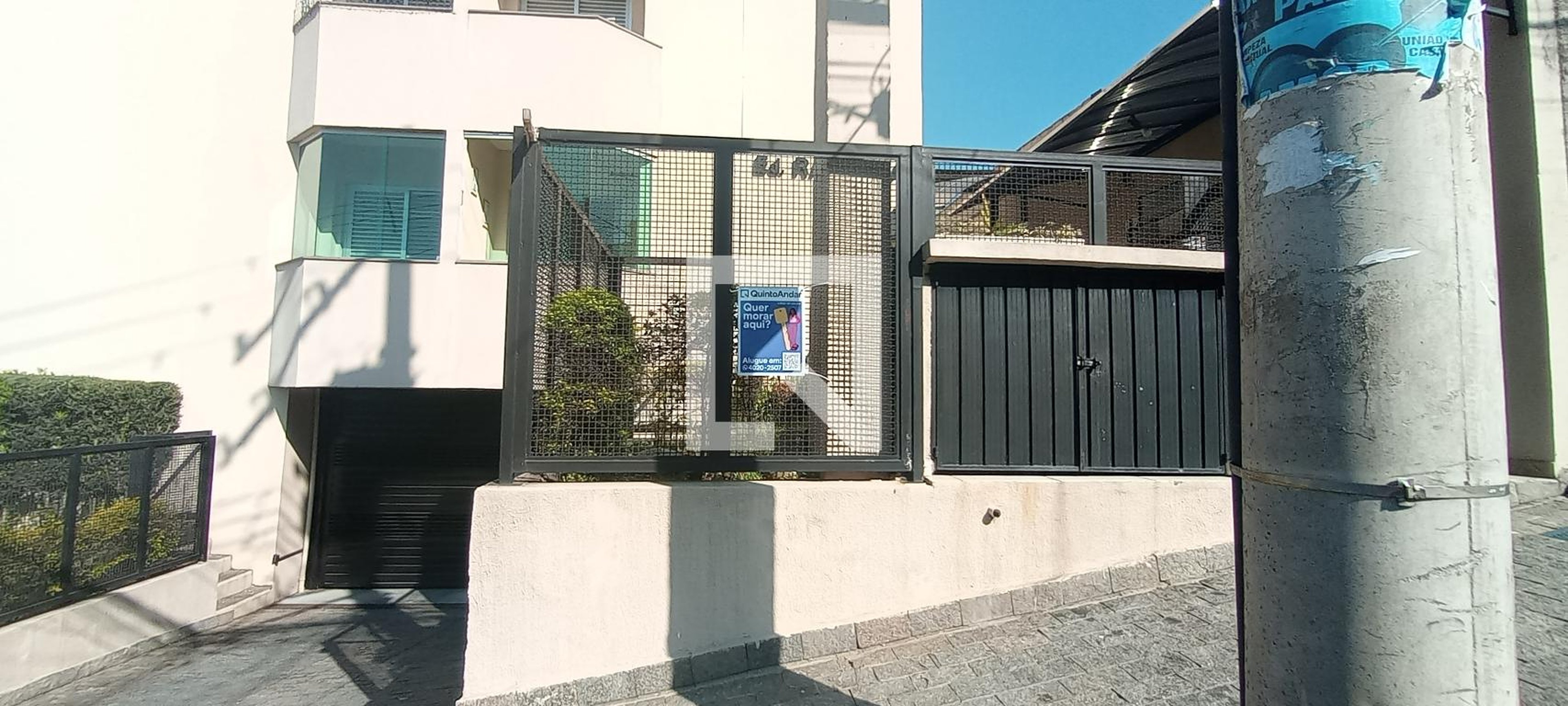 Fachada Condomínio em Rua Brás Cubas, 748