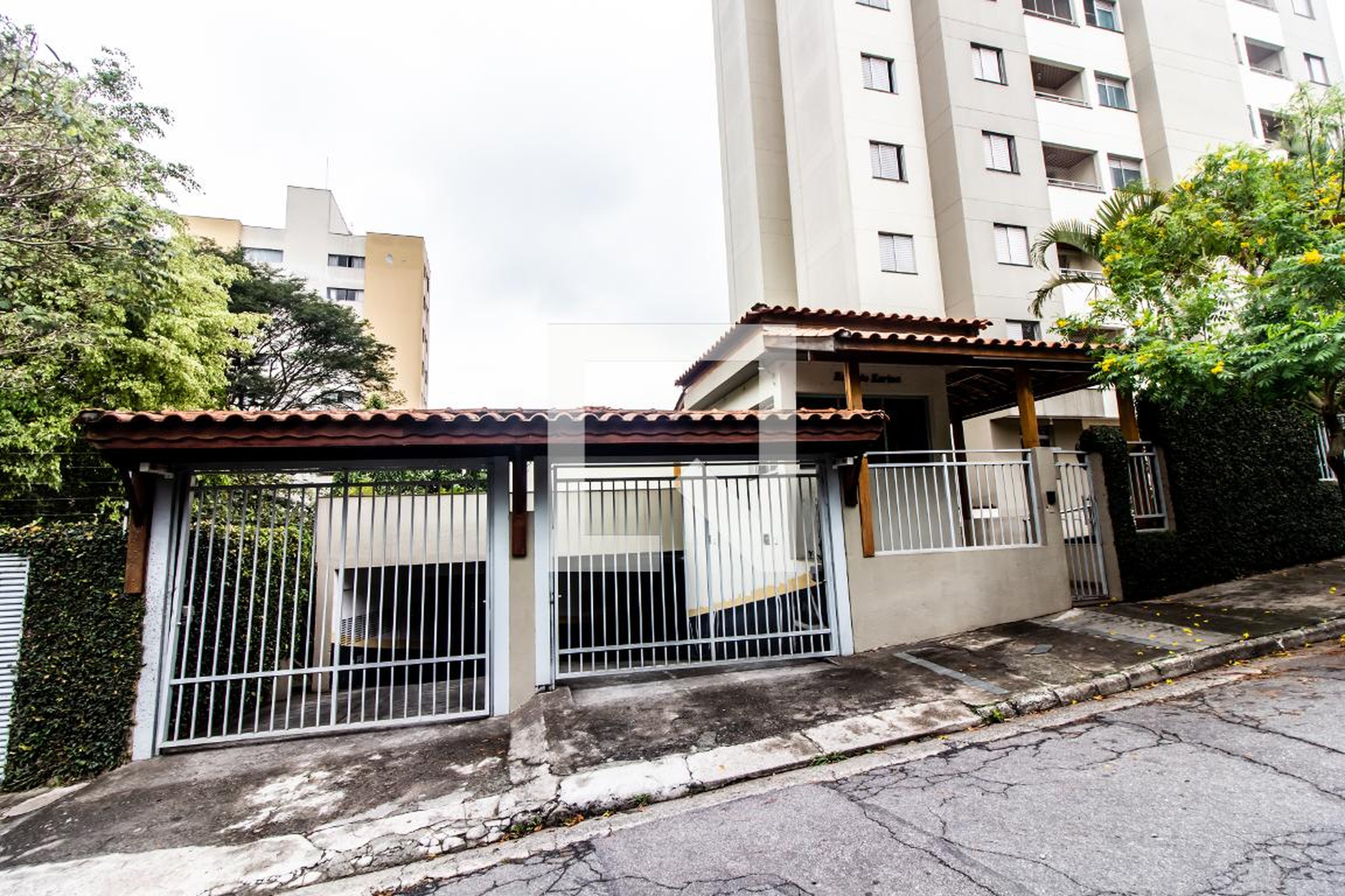 Fachada do Prédio Edifício Karina