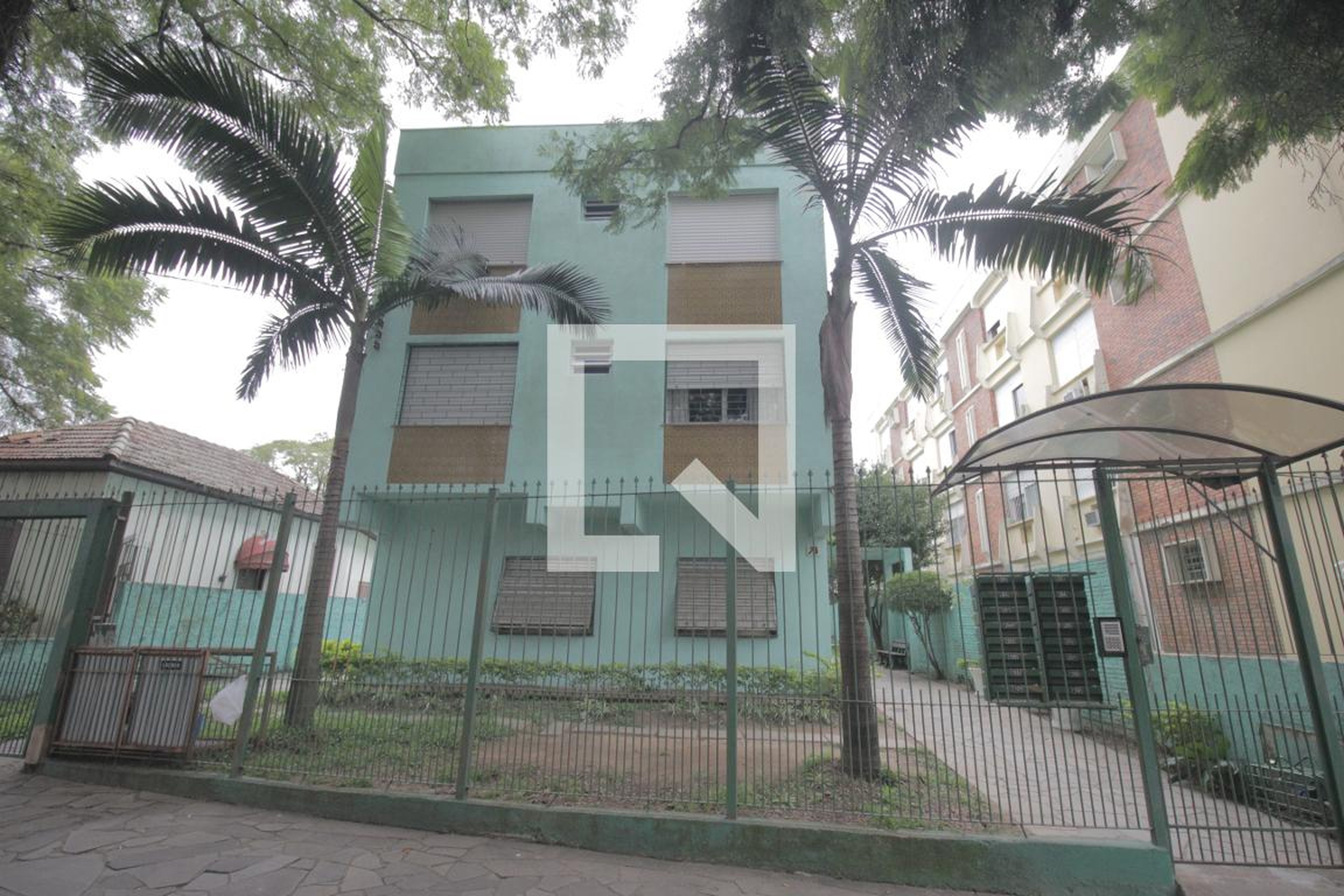 Fachada do Prédio Condomínio em Rua Amoroso Costa, 102