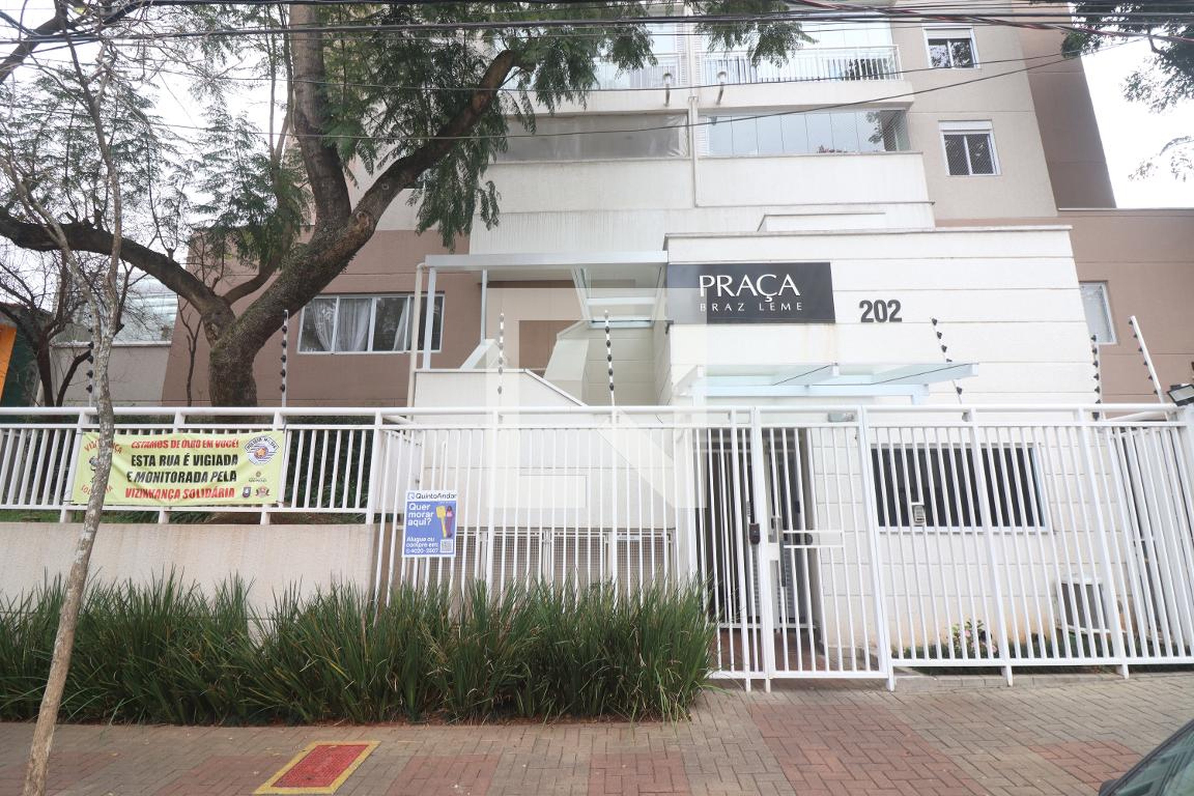 Fachada do condomínio Condomínio Praça