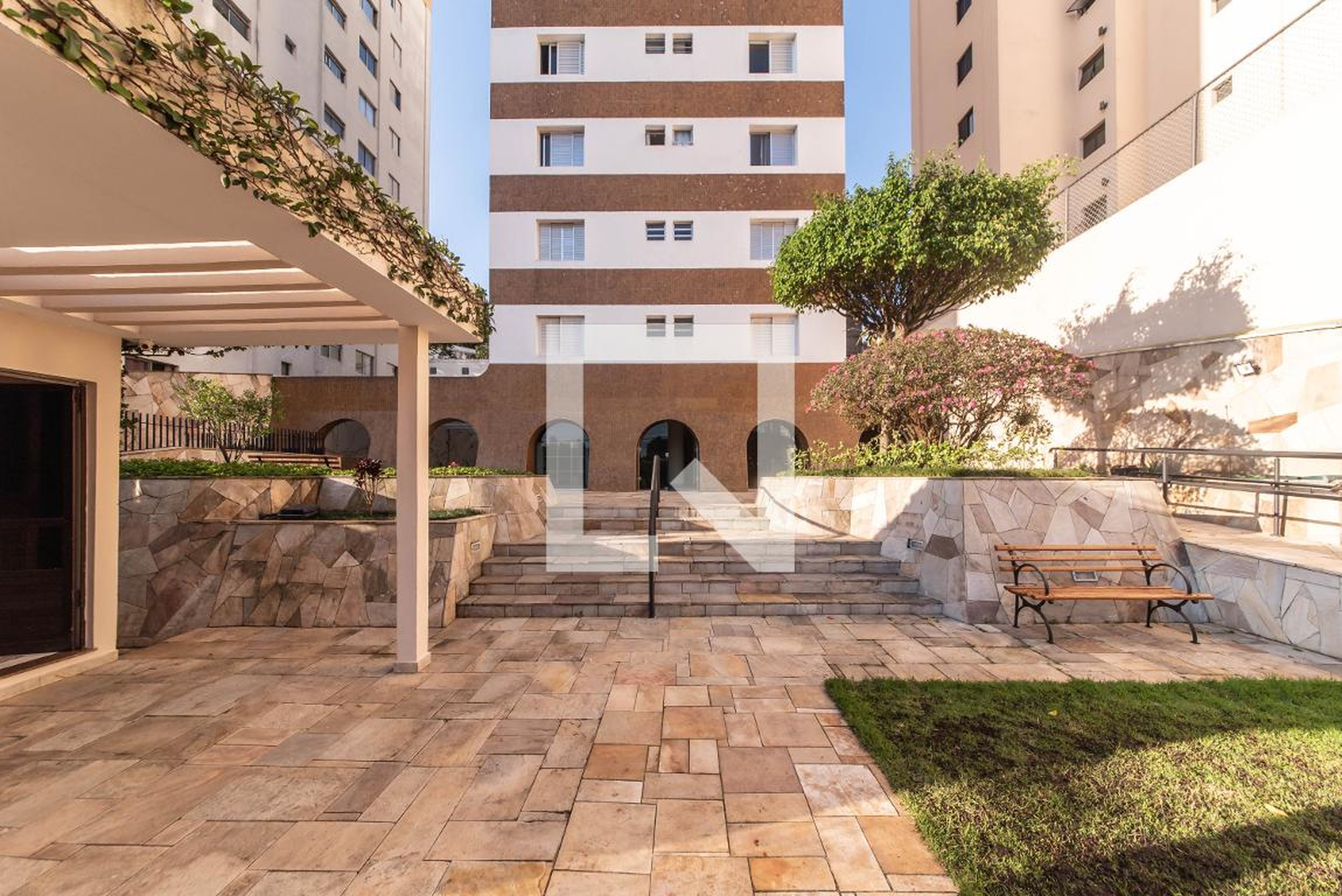 Entrada - Edifício Daisy