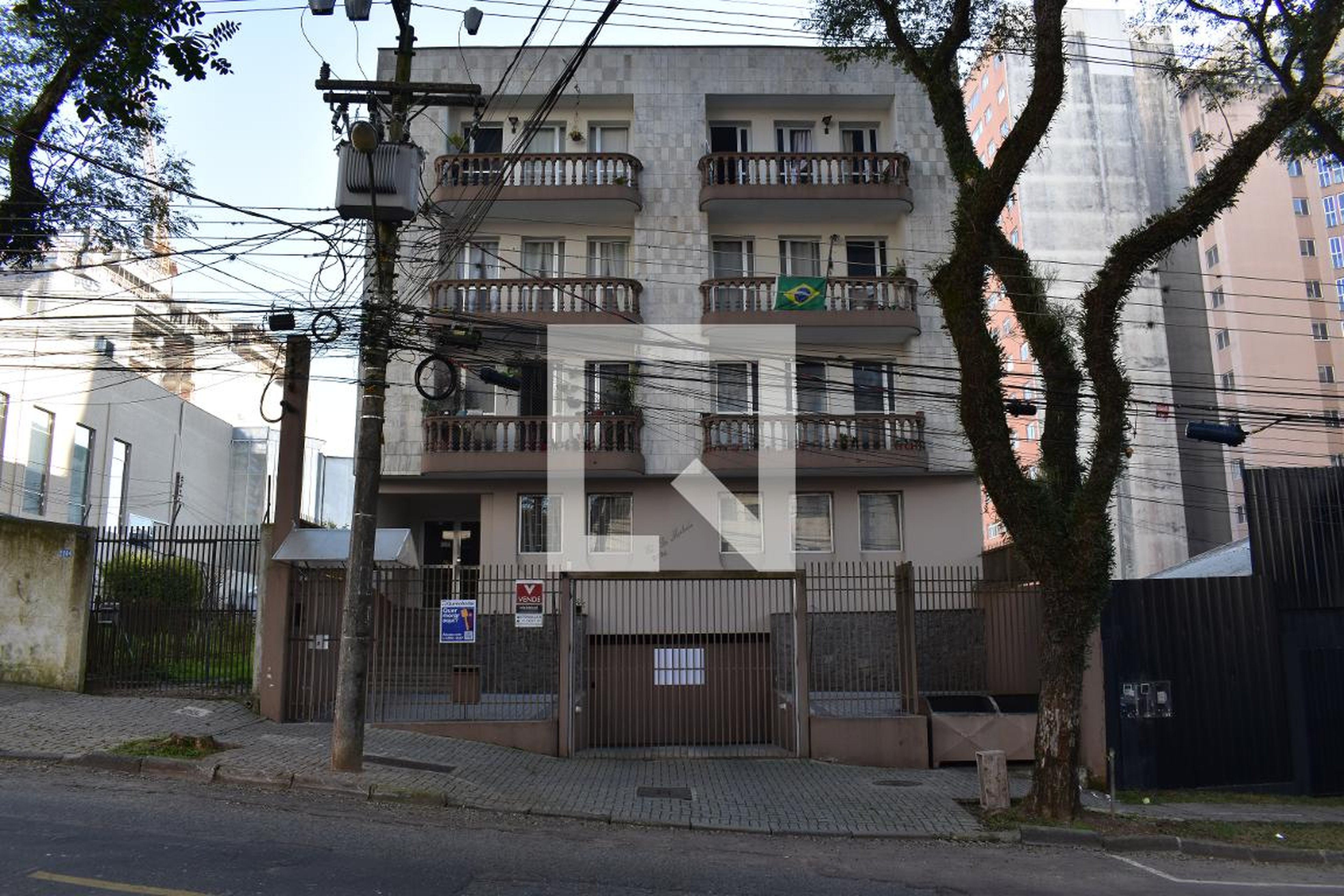 Fachada do condomínio Condomínio em Rua Maranhão, 2194