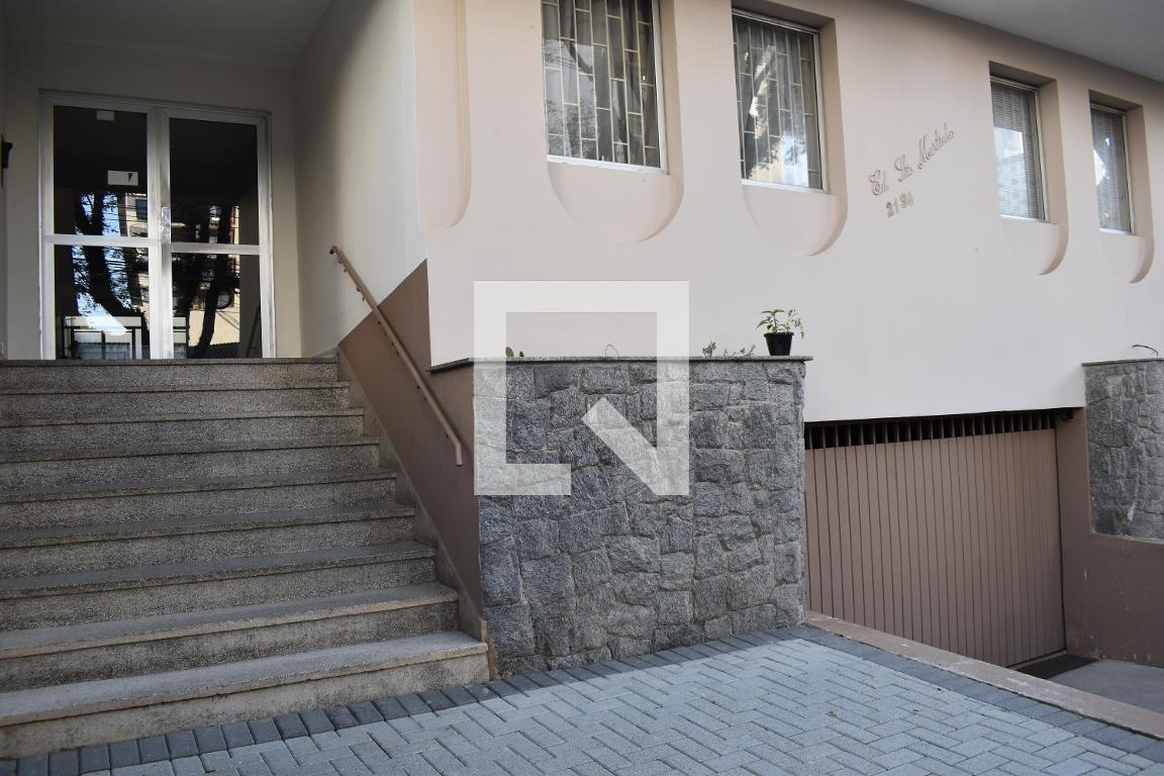 Fachada do prédio Condomínio em Rua Maranhão, 2194