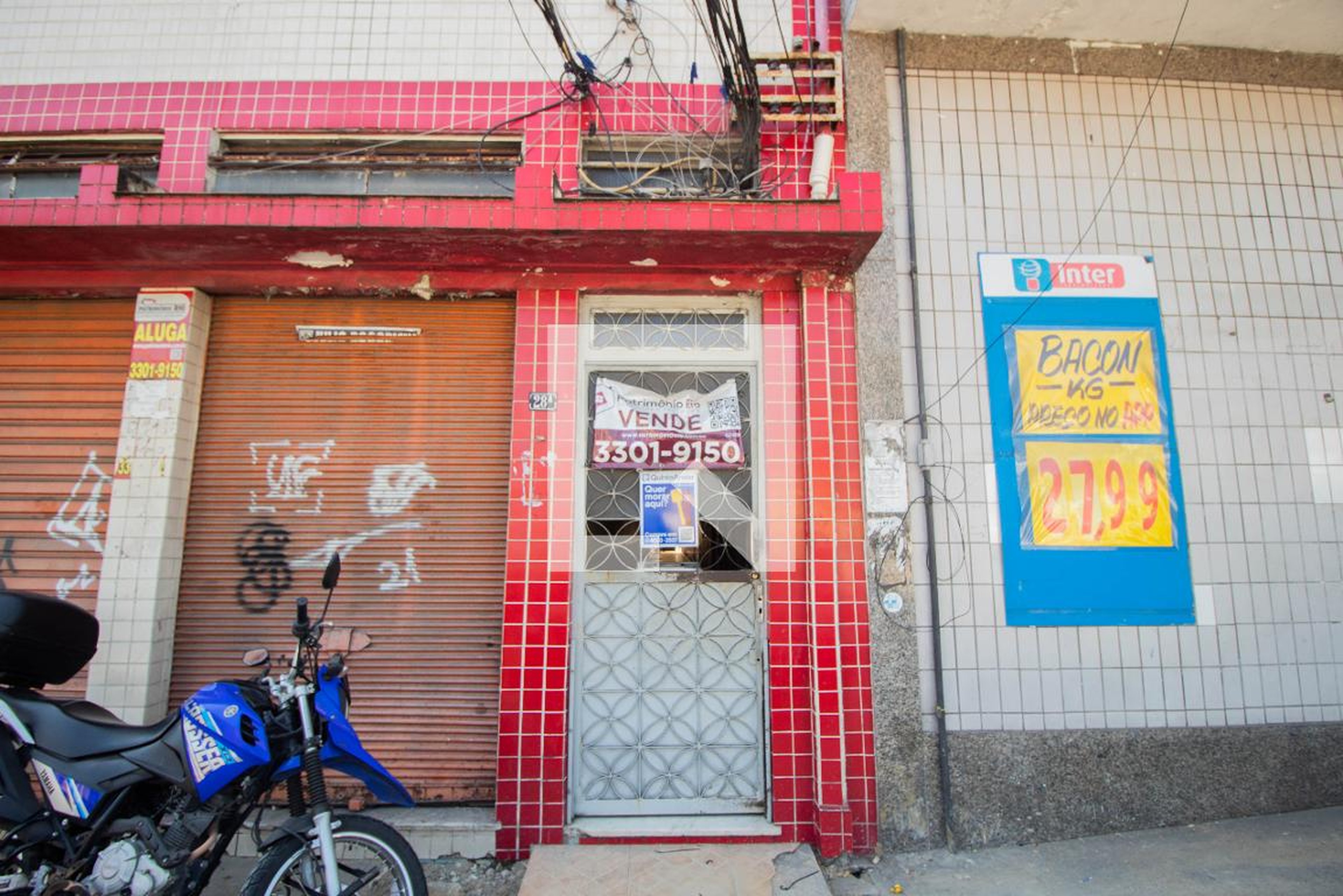 Fachada Condomínio em Rua Álvaro de Macedo, 28