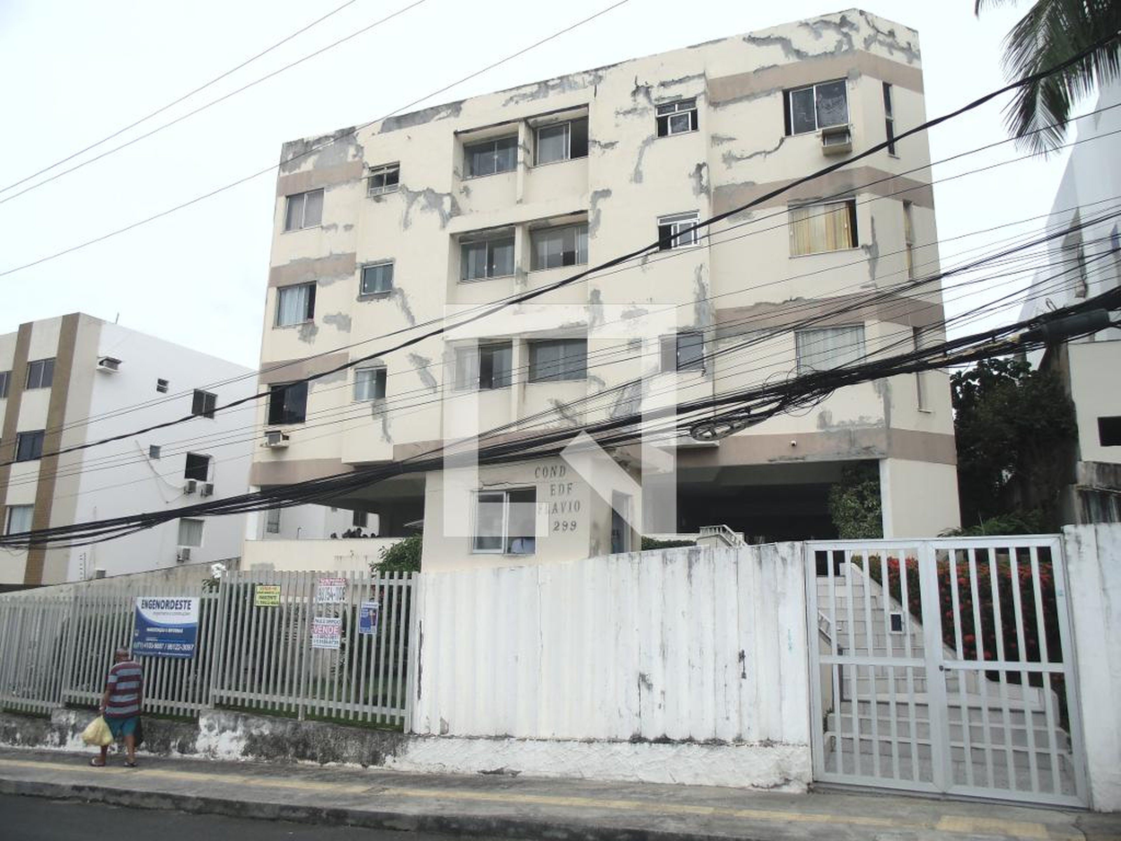 Fachada do Prédio Condomínio em Rua Doutor João Mendes da Costa Filho, 299