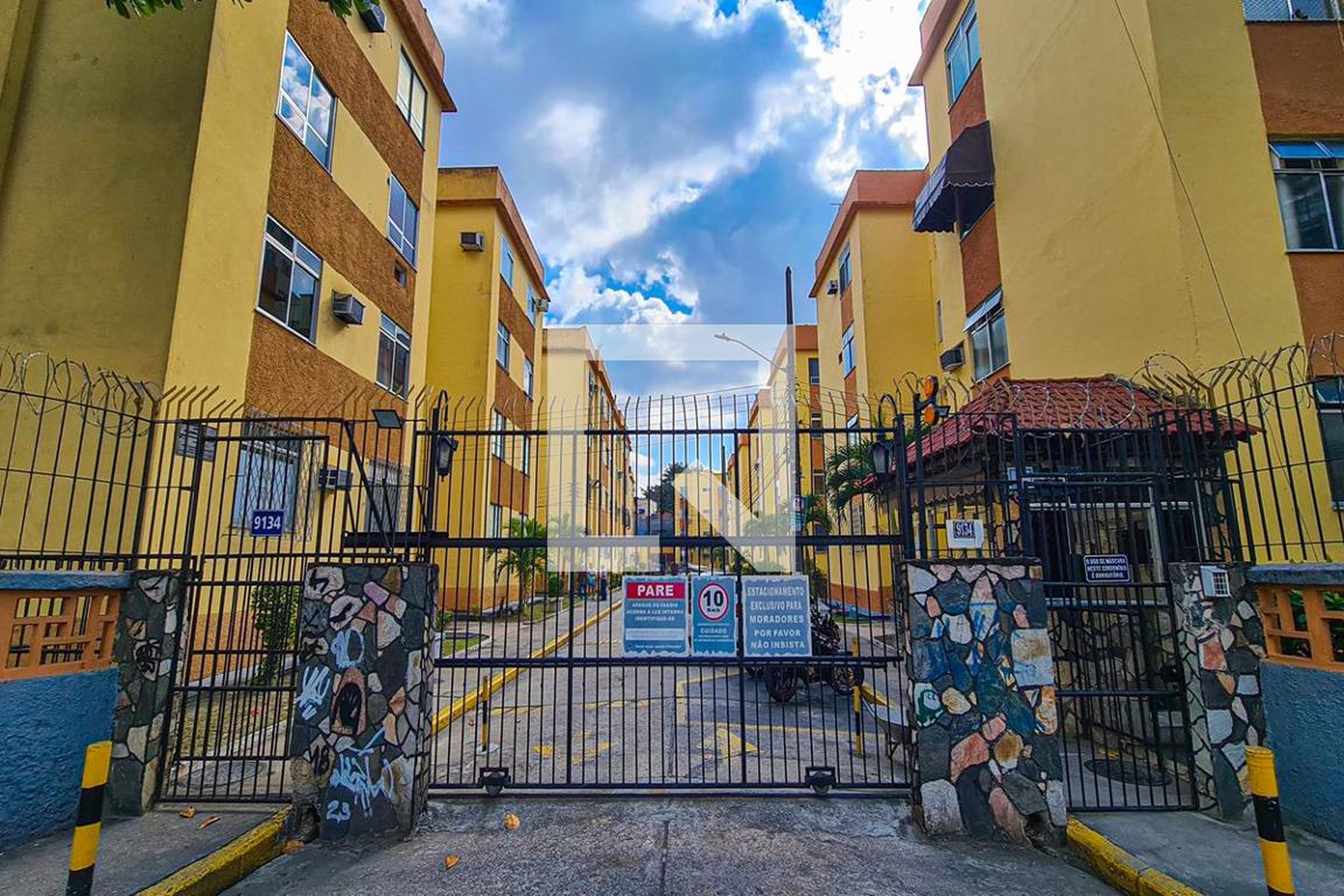 Fachada do Condomínio Condomínio Visconde de Inhaúma