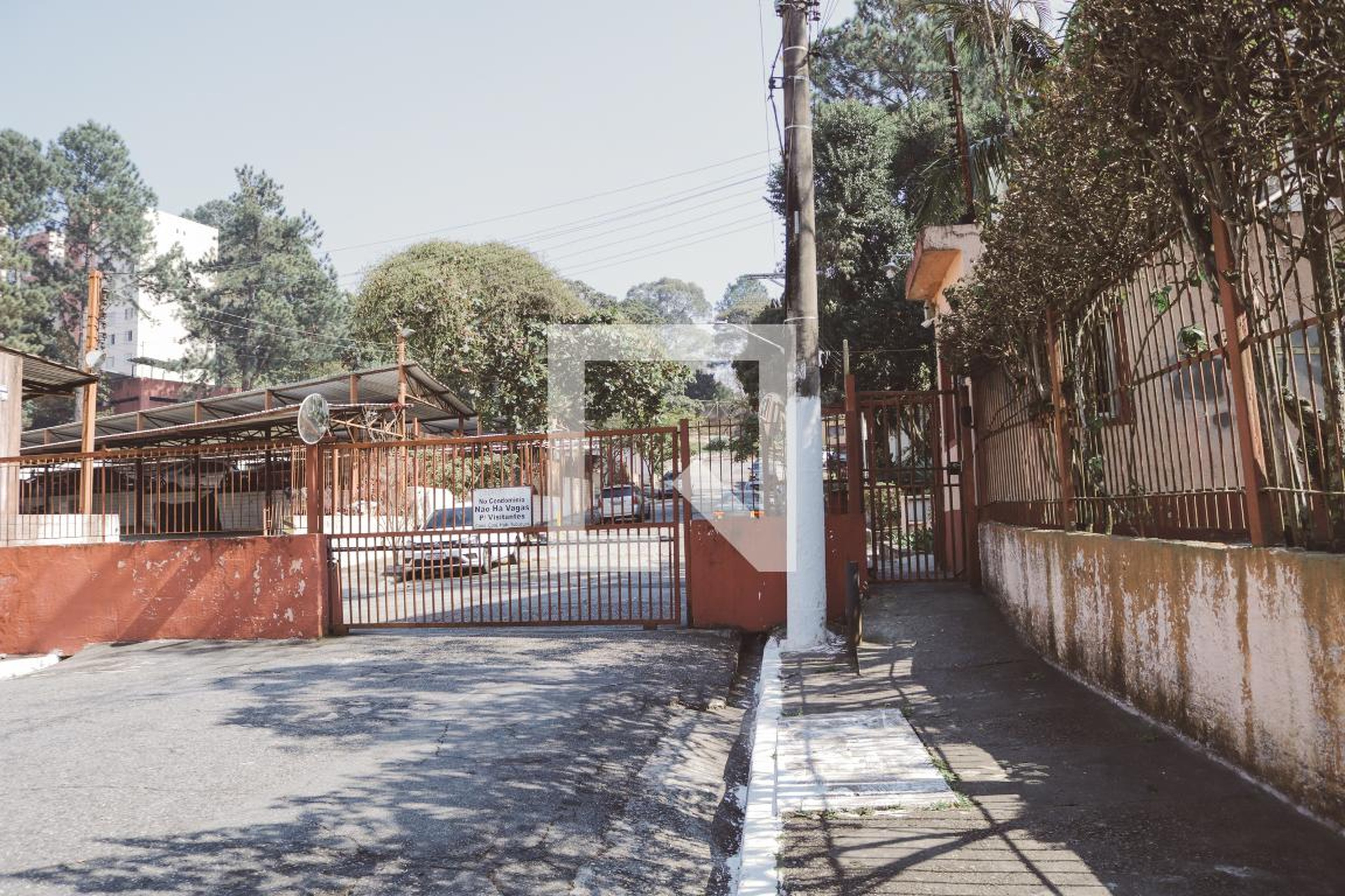 Fachada Condomínio em Rua Alcindo Bueno de Assis, 500