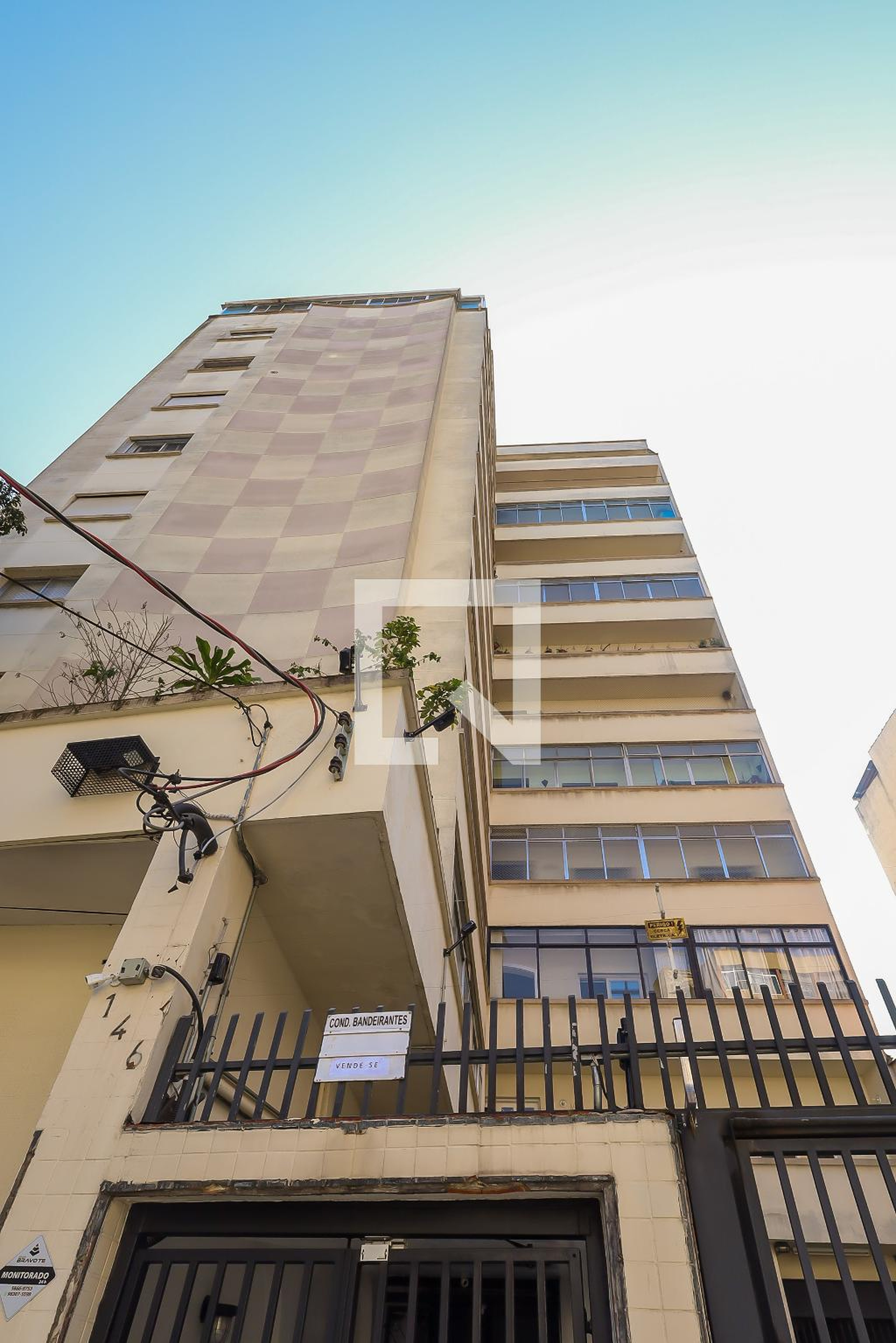 Fachada do Prédio Condomínio Bandeirantes