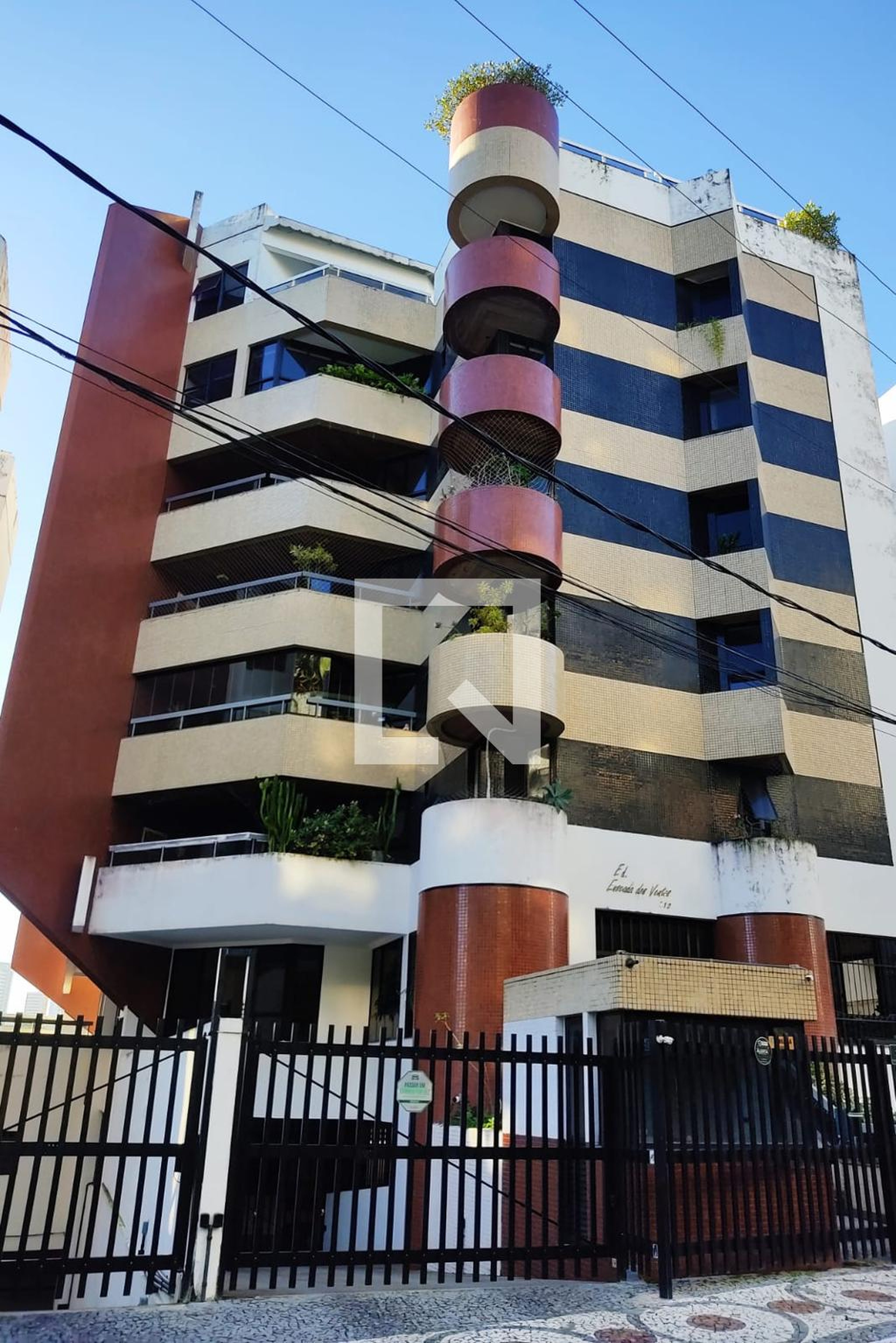 Fachada do Condomínio Condomínio Enseada dos Ventos