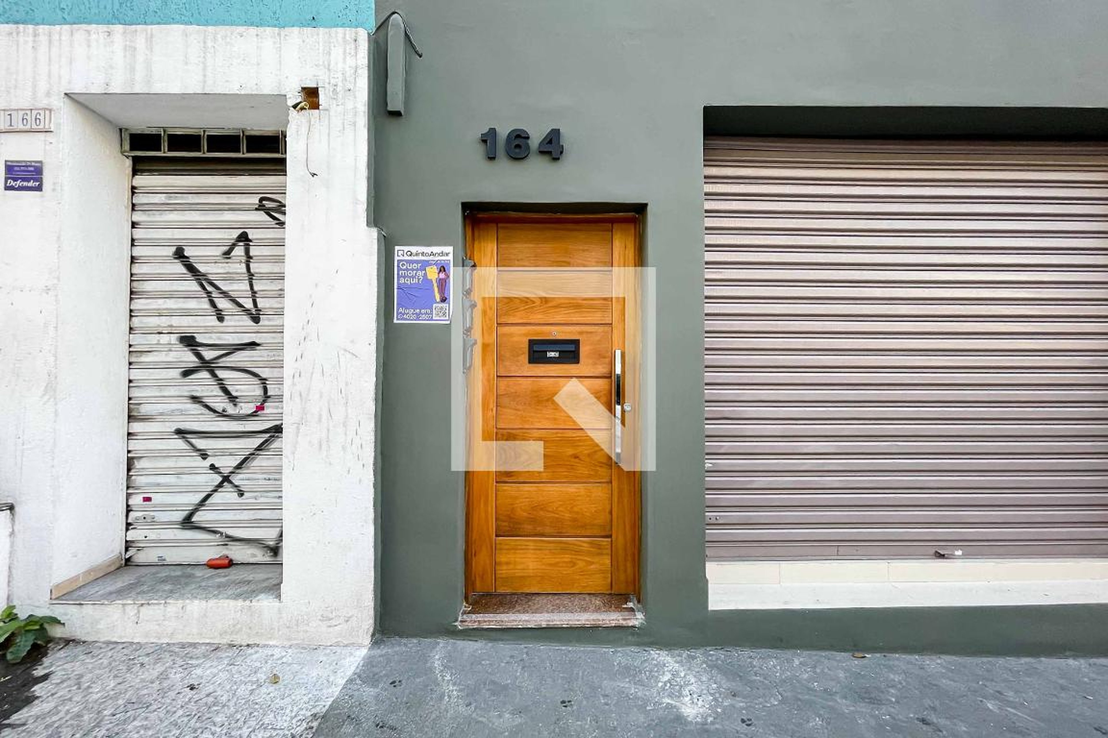 Fachada Condomínio em Rua Doutor Artur Guimarães, 188