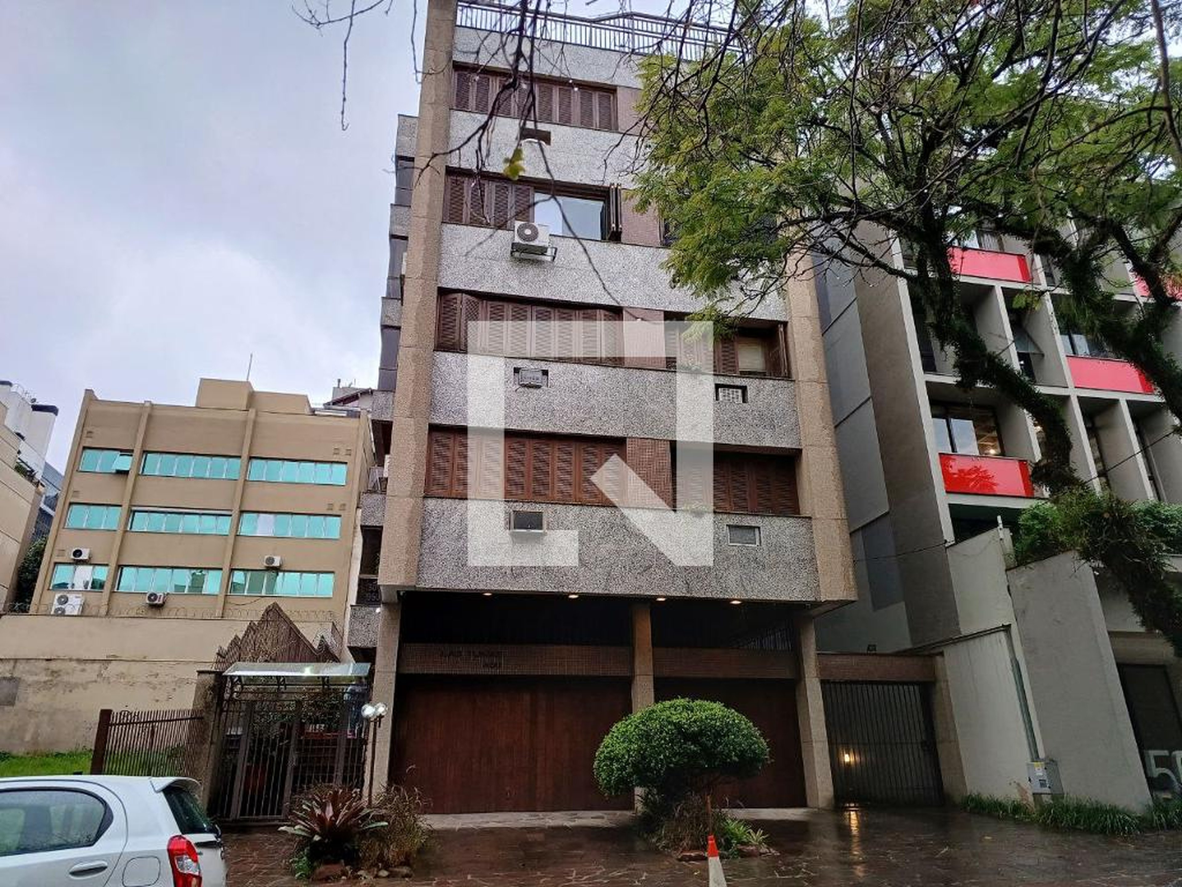 Fachada Condomínio em Rua Germano Petersen Júnior, 490