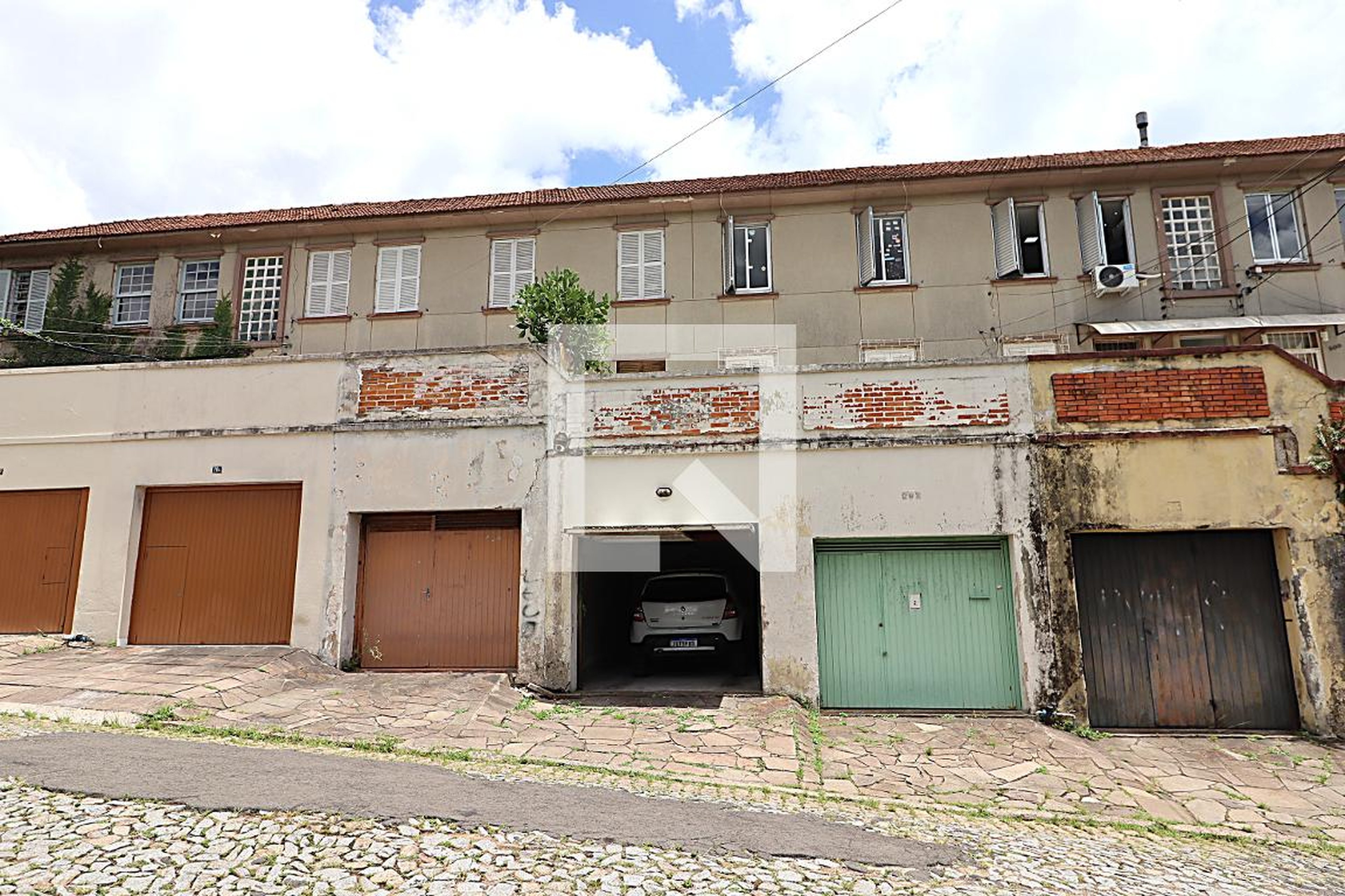 Fachada Condomínio em Rua José Carlos Ferreira, 298
