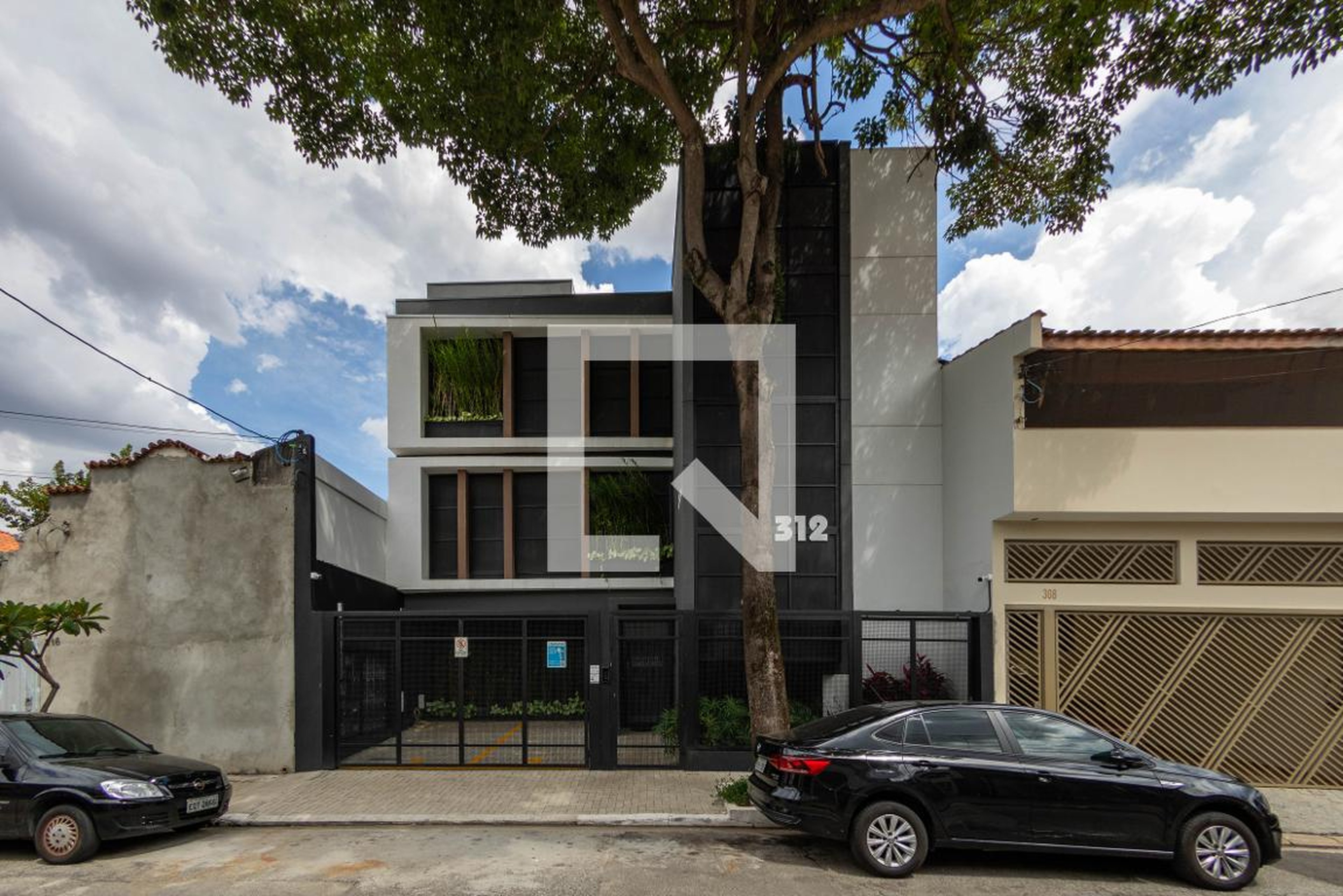 Fachada Condomínio em Rua Paraibuna, 12