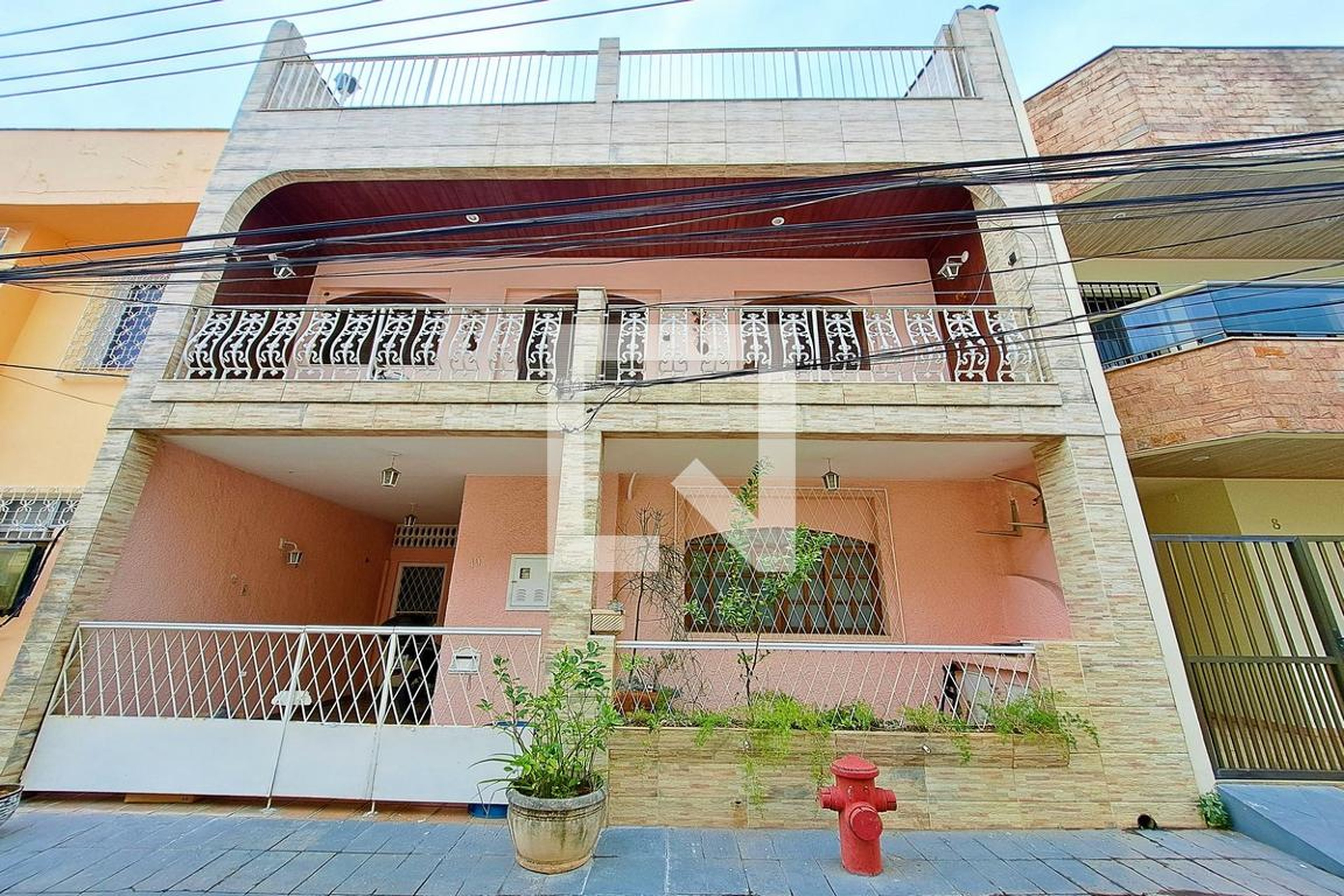 Fachada Condomínio em Rua Piauí, 123