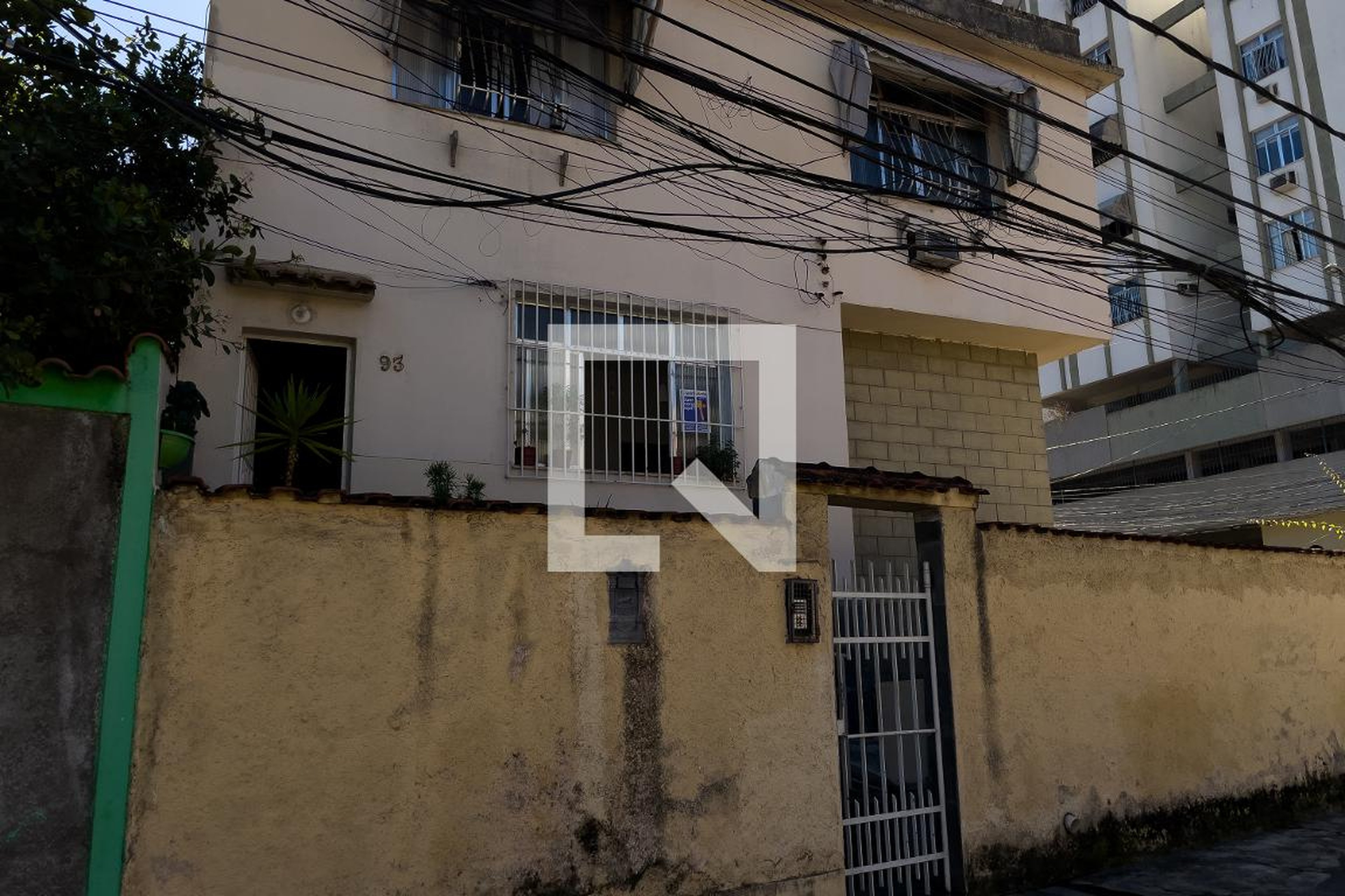 Fachada Condomínio em Travessa Elzir de Almeida Brandão, 93