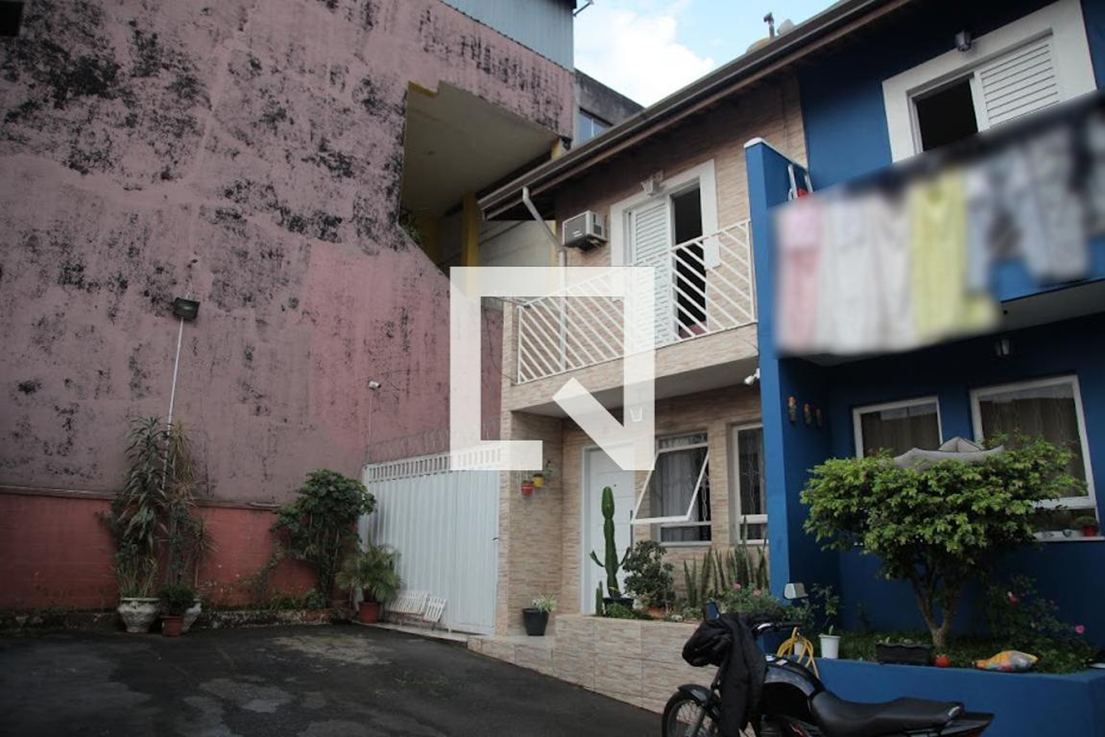 Fachada Condomínio em Rua Doutor Nelson Santos Leite, 80