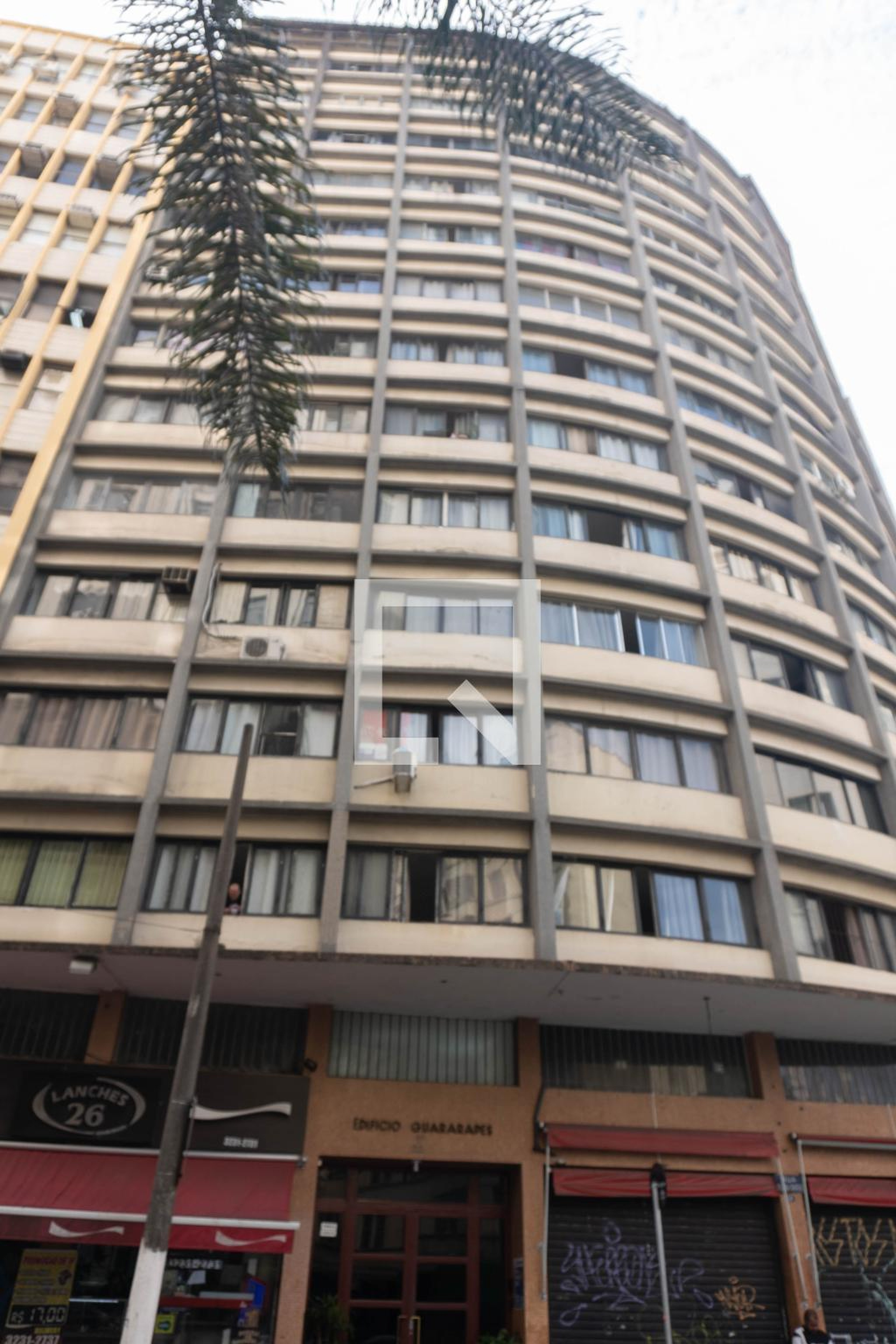 Fachada Condomínio em Avenida Nove de Julho, 606