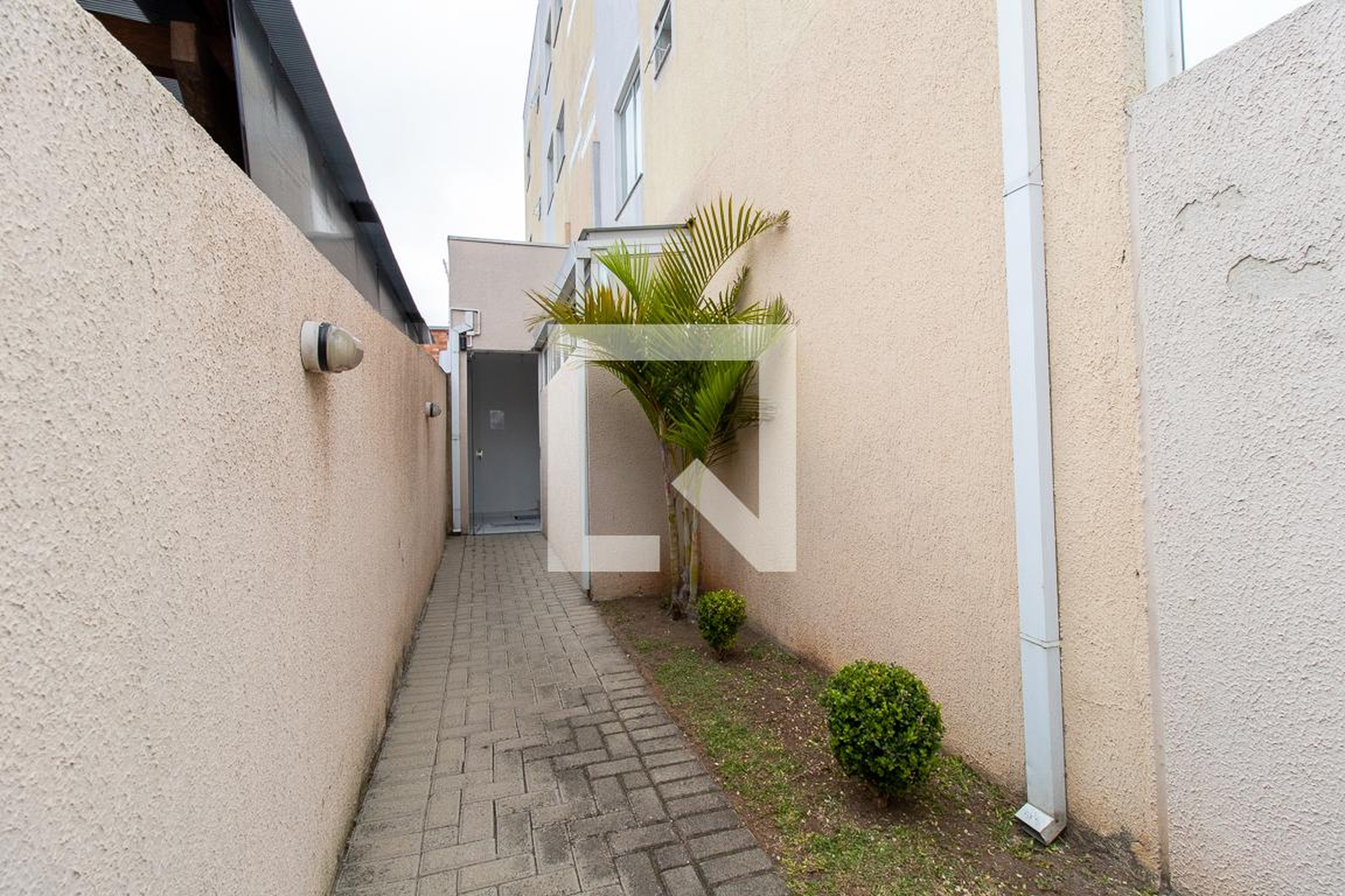 Hall de entrada Condomínio em Rua Aristídes França, 835